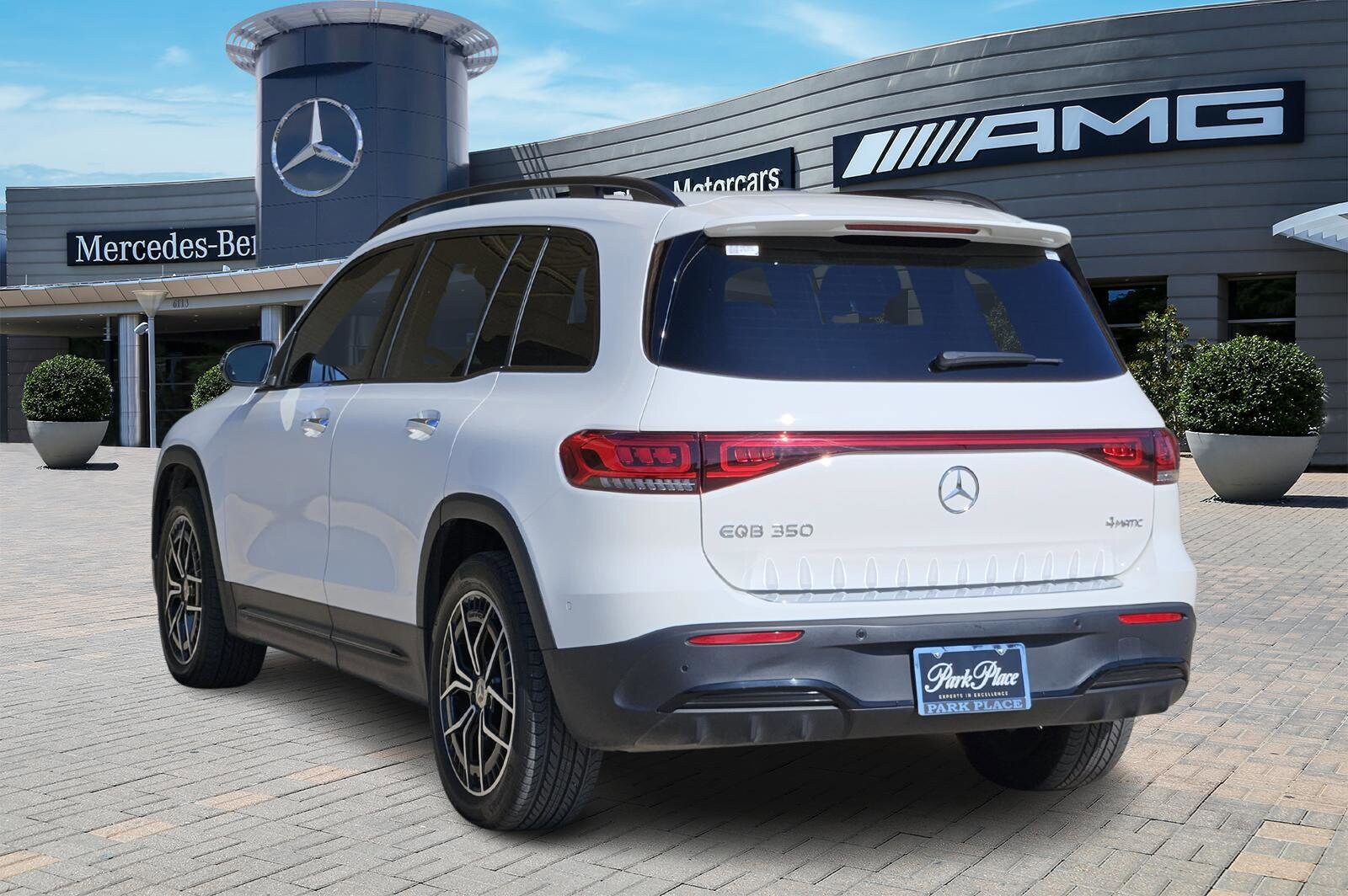 2023 Mercedes Benz EQB 350 4MATIC photo 4