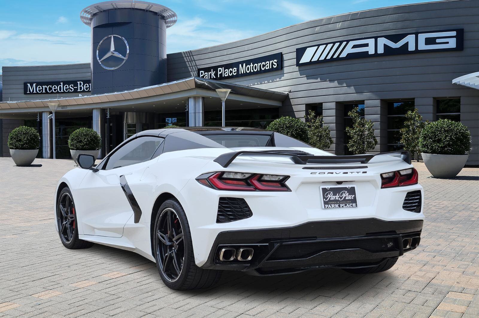 2021 Chevrolet Corvette Stingray photo 2