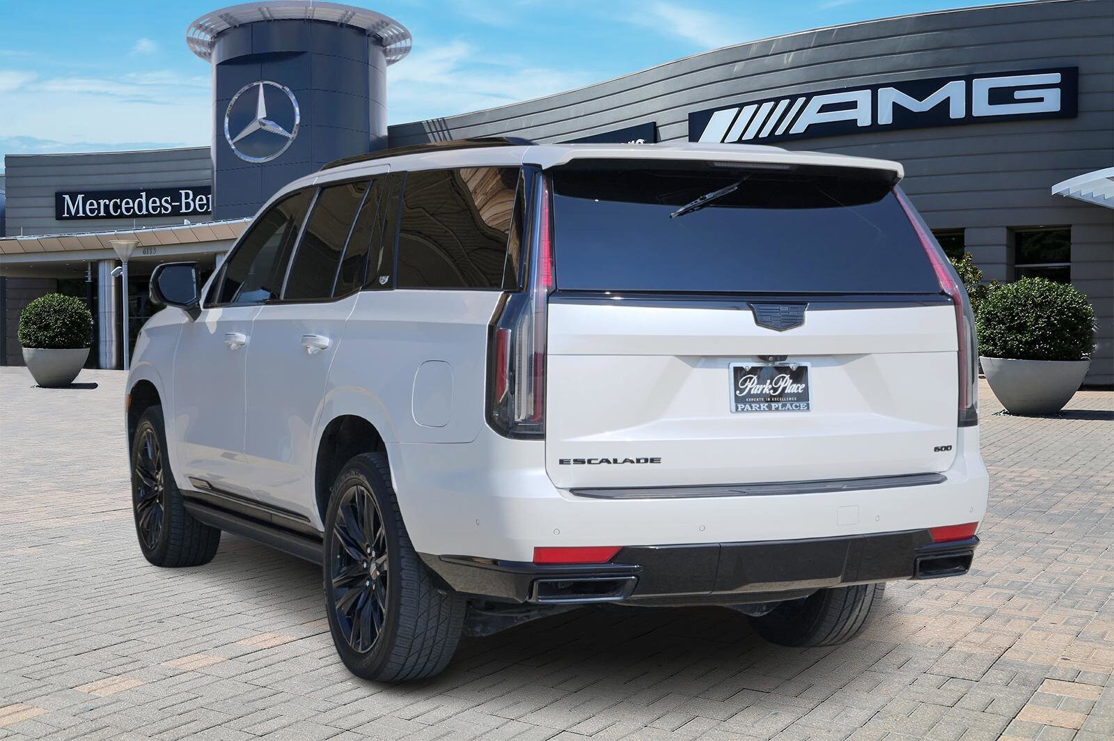 2022 Cadillac Escalade Sport Platinum photo 4