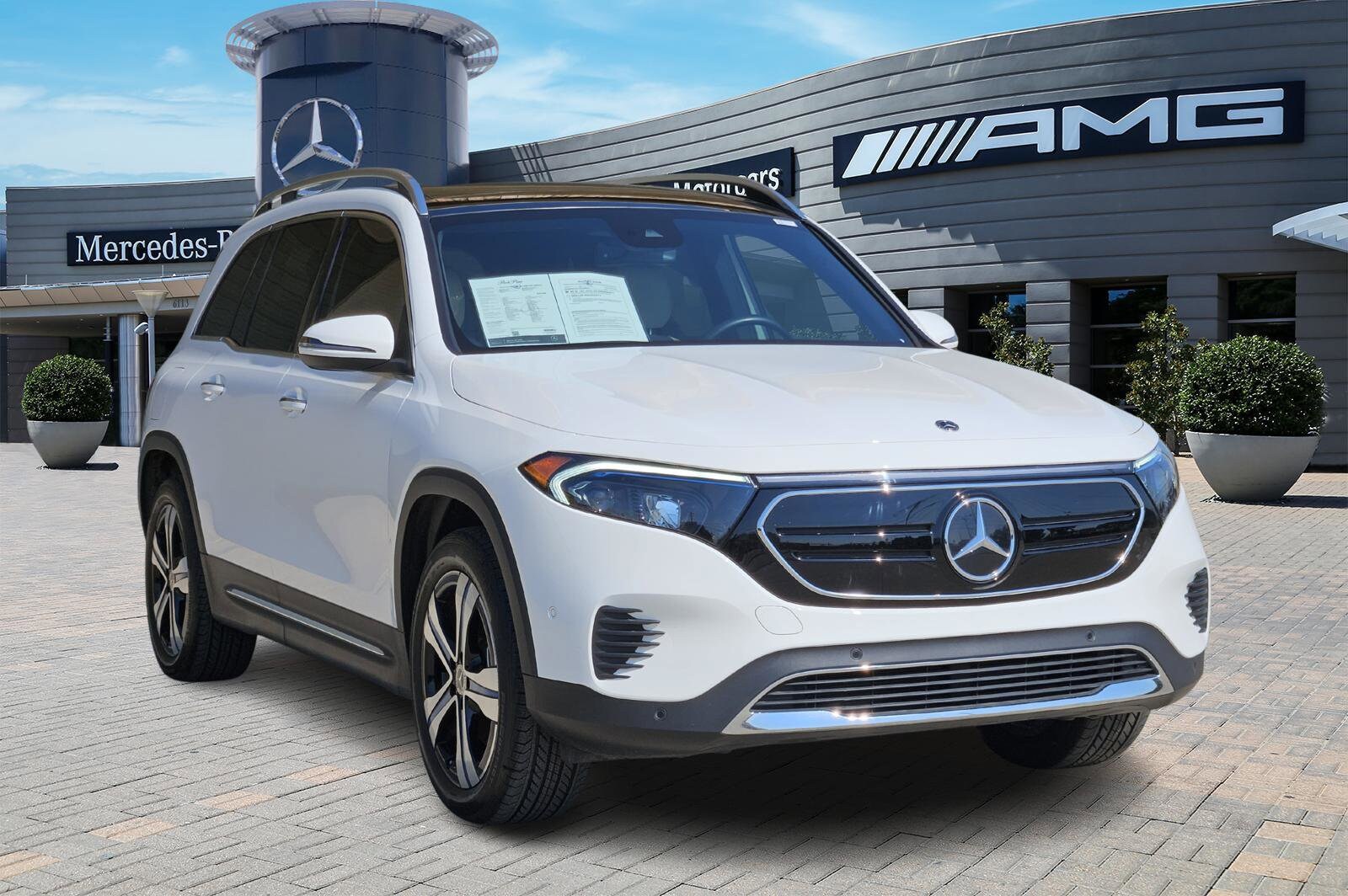 2023 Mercedes Benz EQB 350 4MATIC photo 2