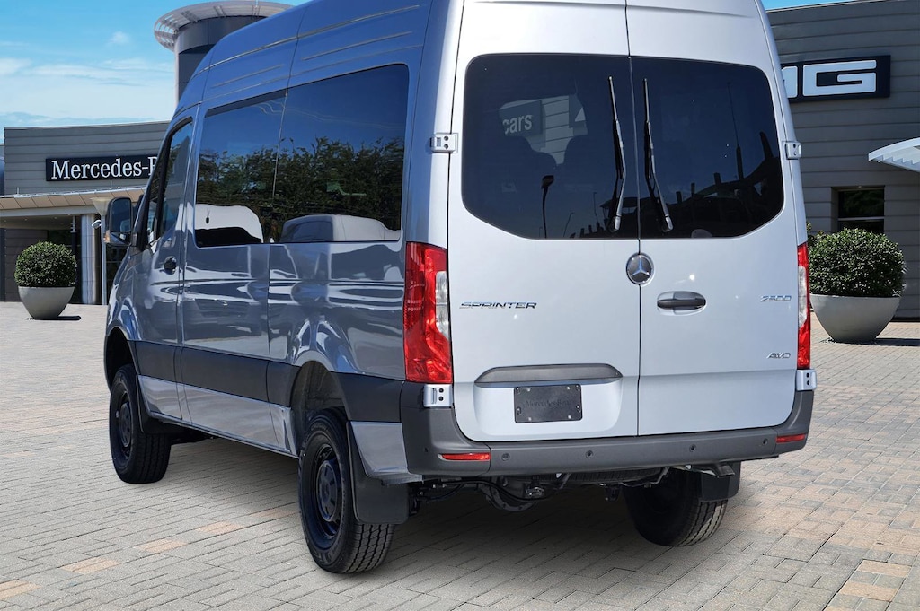 New 2025 Mercedes-Benz Sprinter 2500 Standard Roof 4-Cyl Diesel HO Van Passenger Van