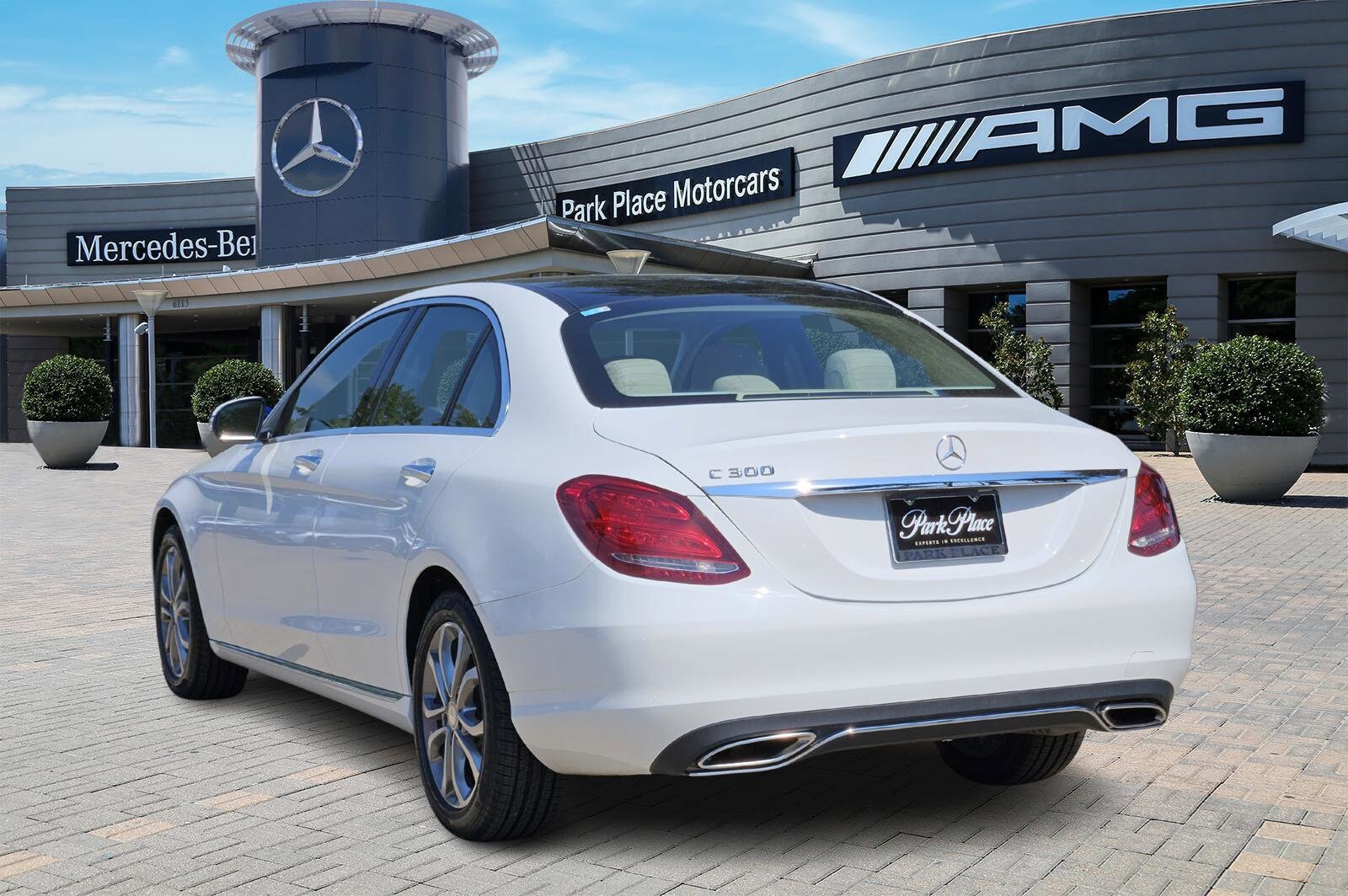 2015 Mercedes Benz C 300 Sedan photo 2