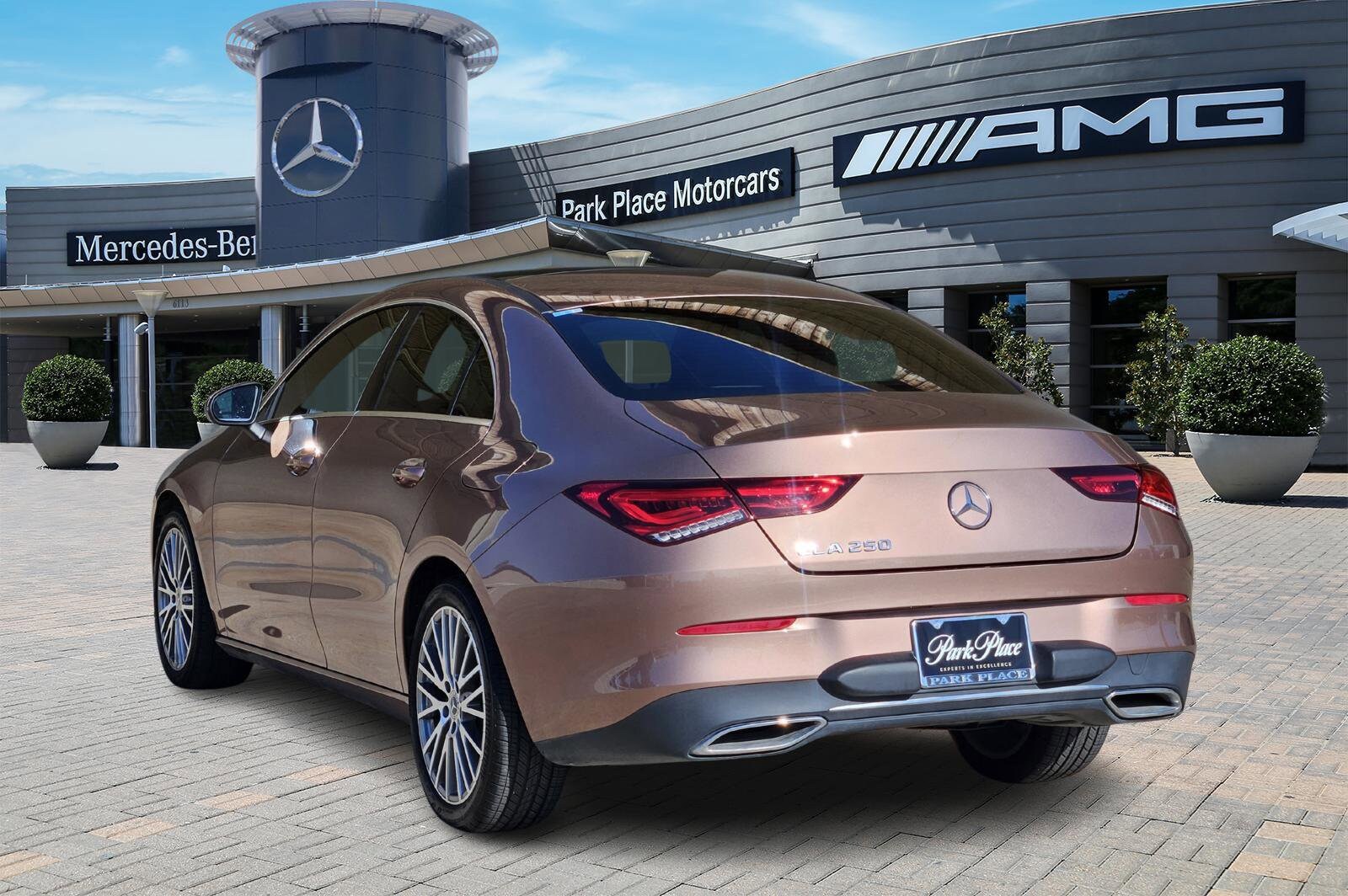 2022 Mercedes Benz CLA 250 photo 3