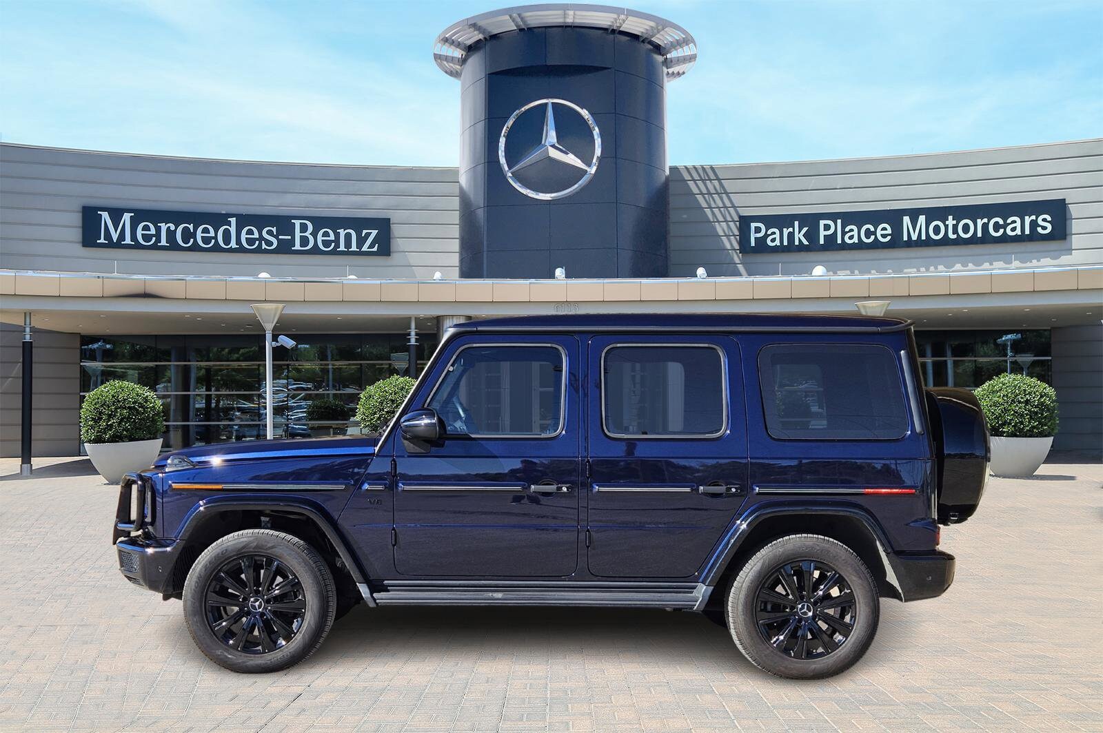 2024 Mercedes Benz G 550 photo 3