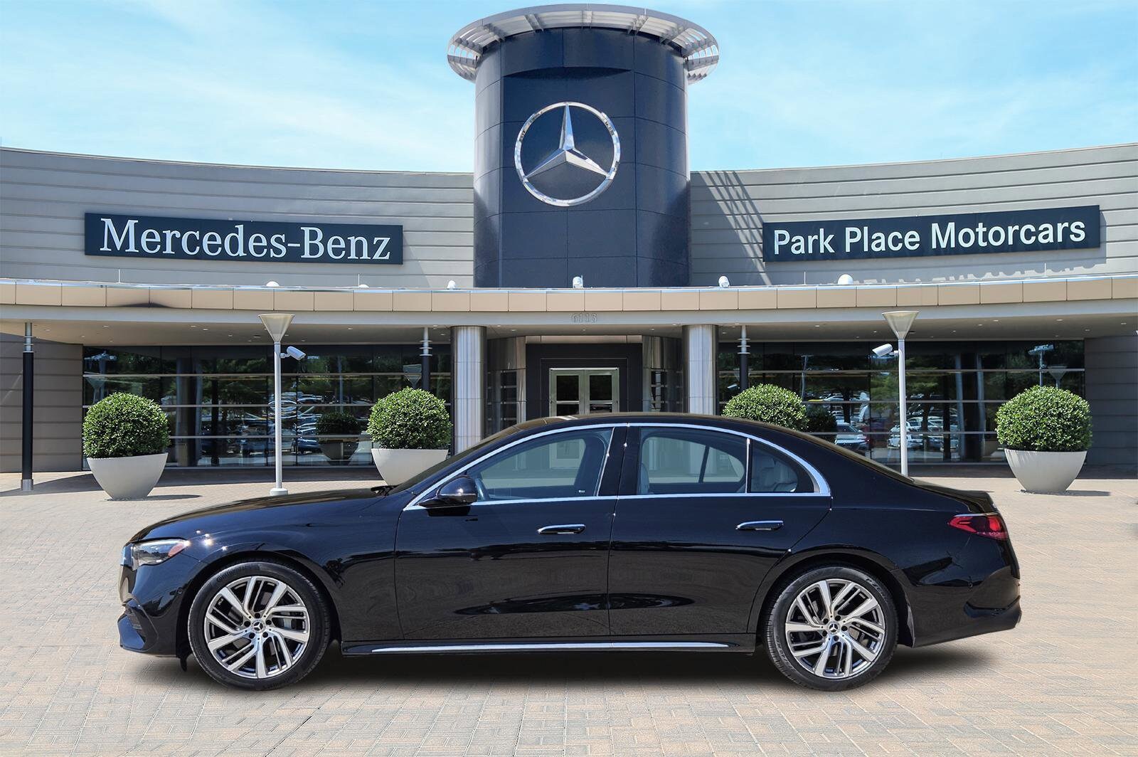 2024 Mercedes Benz E 350 Sedan photo 3