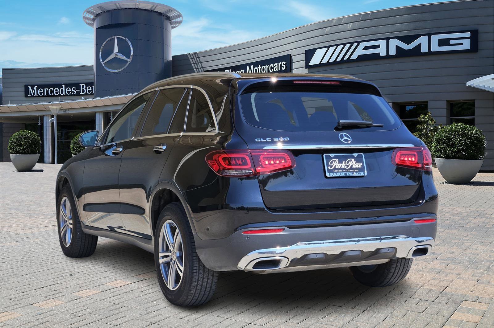 2022 Mercedes Benz GLC 300 photo 4