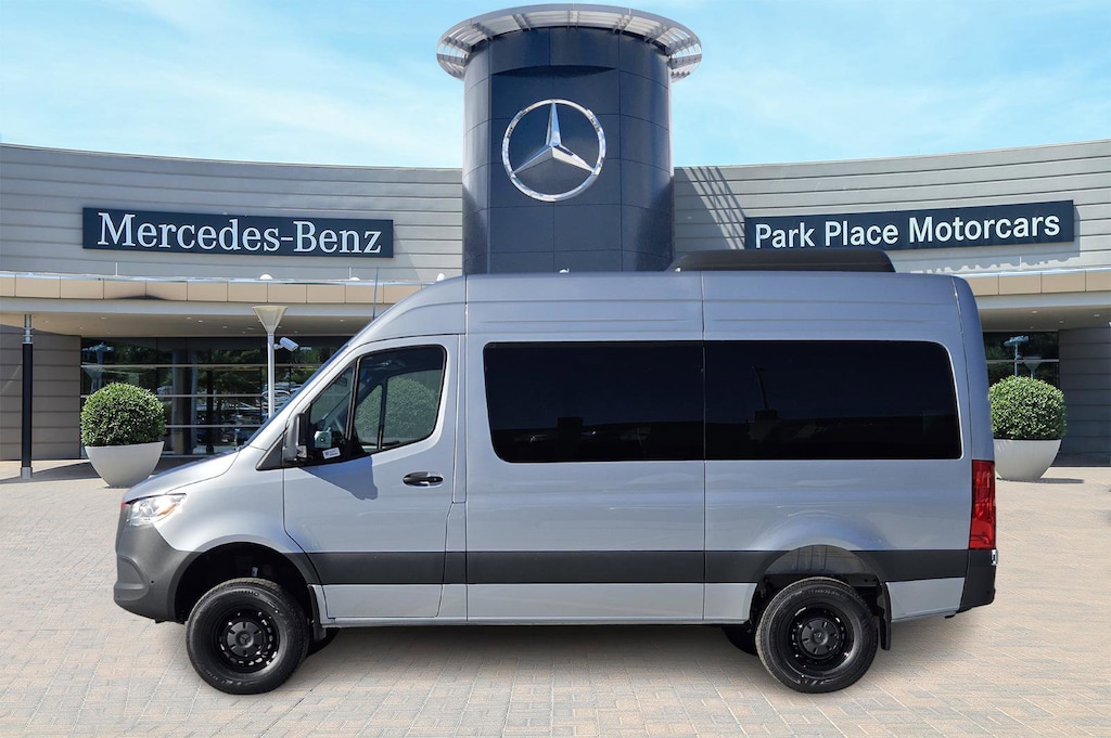 New 2025 Mercedes-Benz Sprinter 2500 Standard Roof 4-Cyl Diesel HO Van Passenger Van