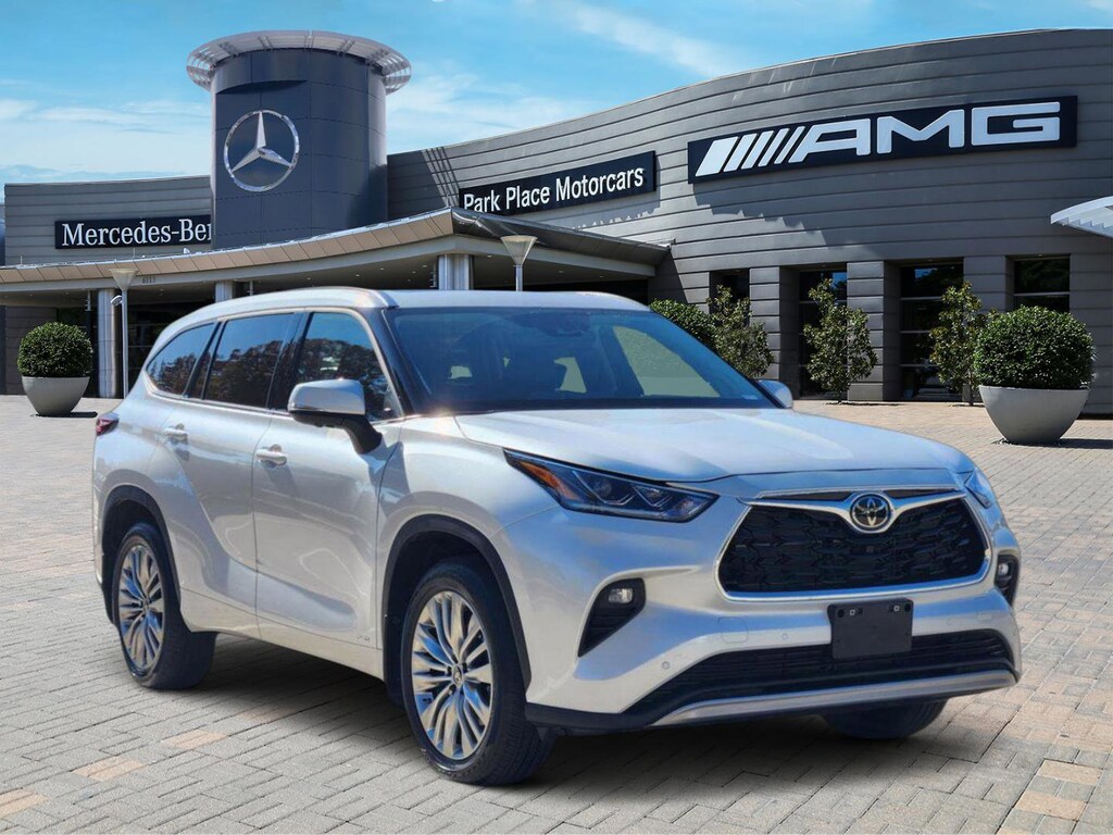Used 2025 Toyota Highlander Hybrid Platinum SUV