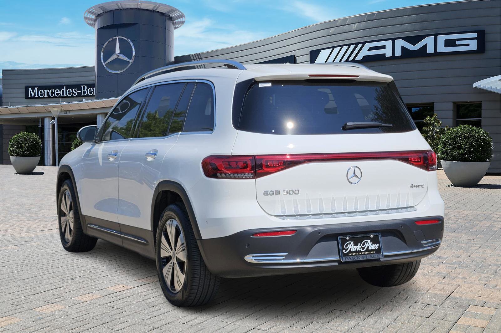 2023 Mercedes Benz EQB 300 4MATIC photo 4