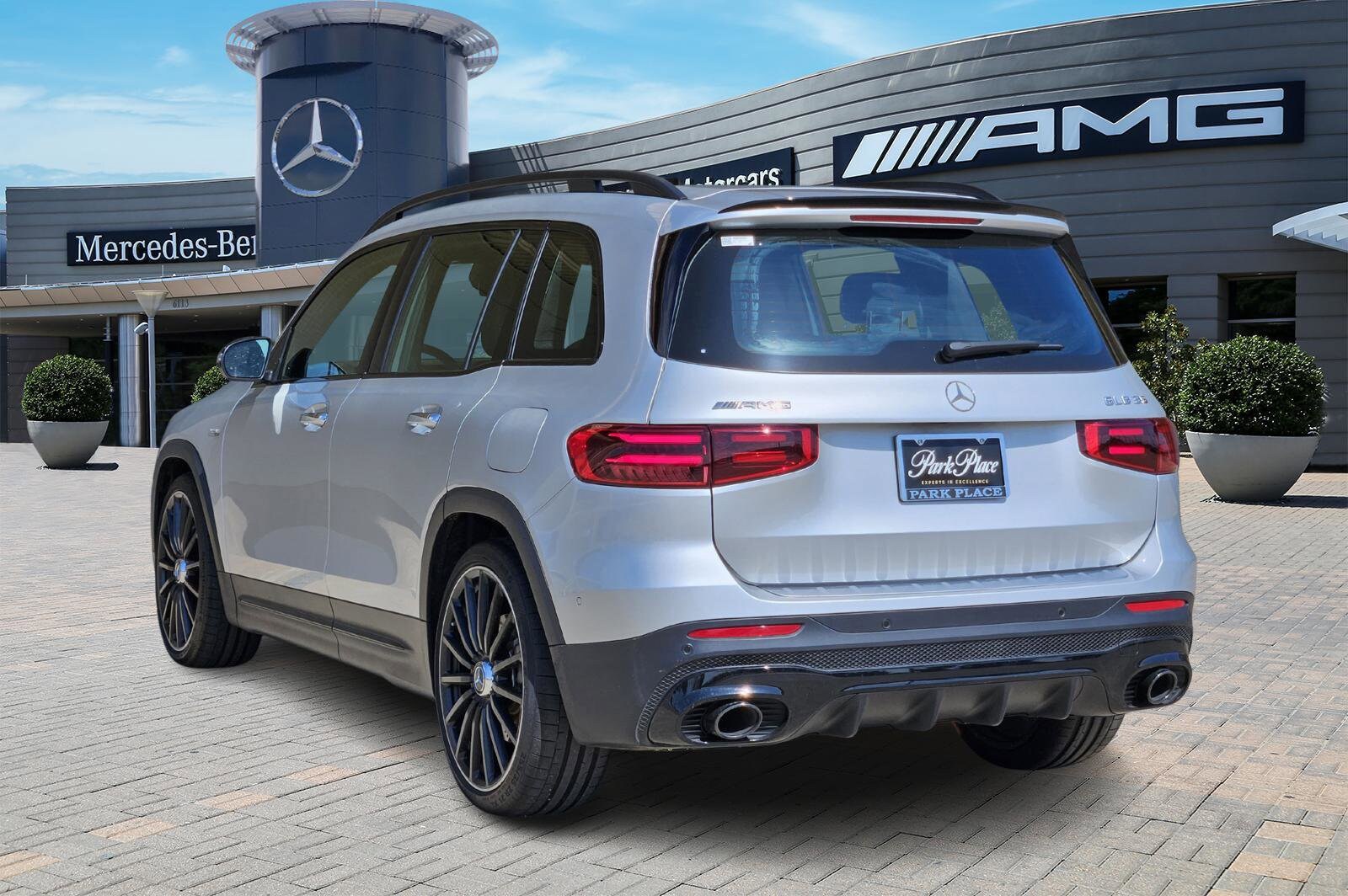 2024 Mercedes Benz GLB 35 AMG photo 4