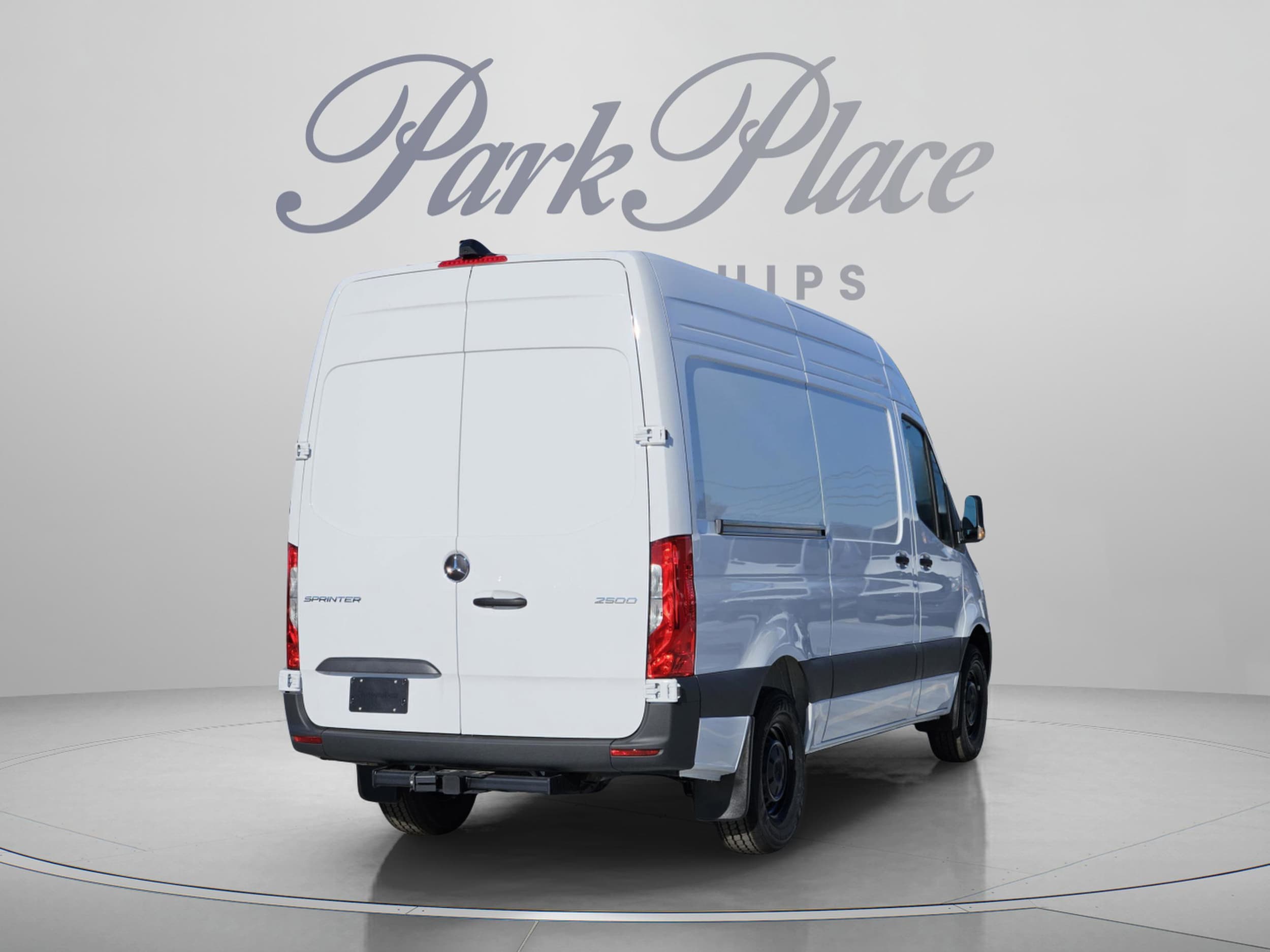 2026 Mercedes-Benz Sprinter Cargo Van Base - Photo 6