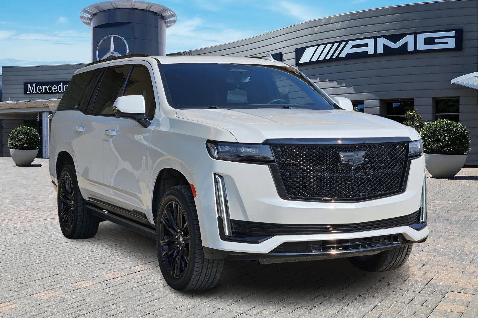 2022 Cadillac Escalade Sport Platinum photo 2