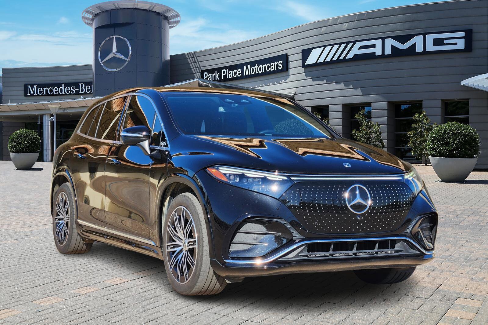 2023 Mercedes Benz EQS SUV 450 4MATIC photo 2