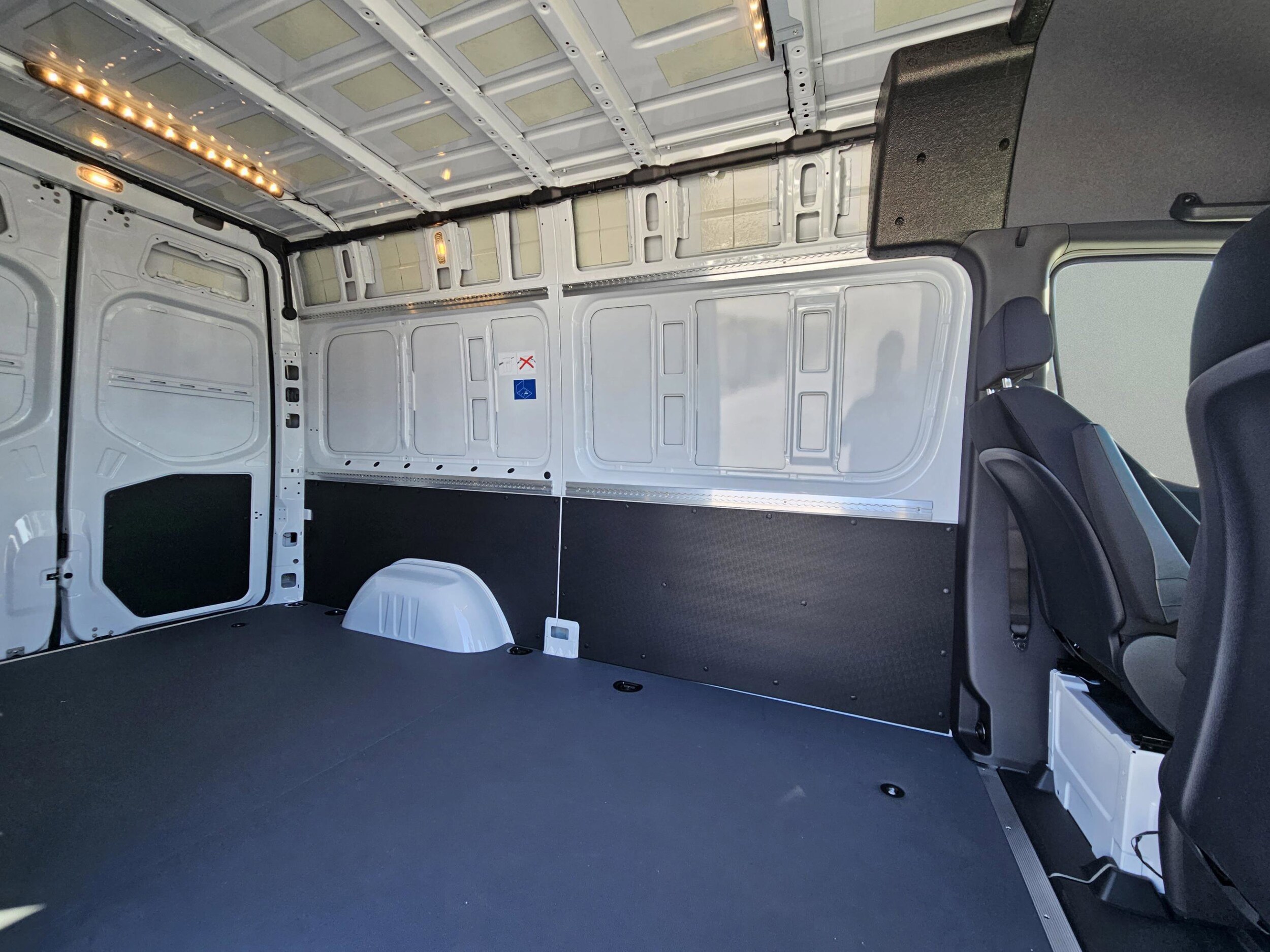 2026 Mercedes-Benz Sprinter Cargo Van Base - Photo 23