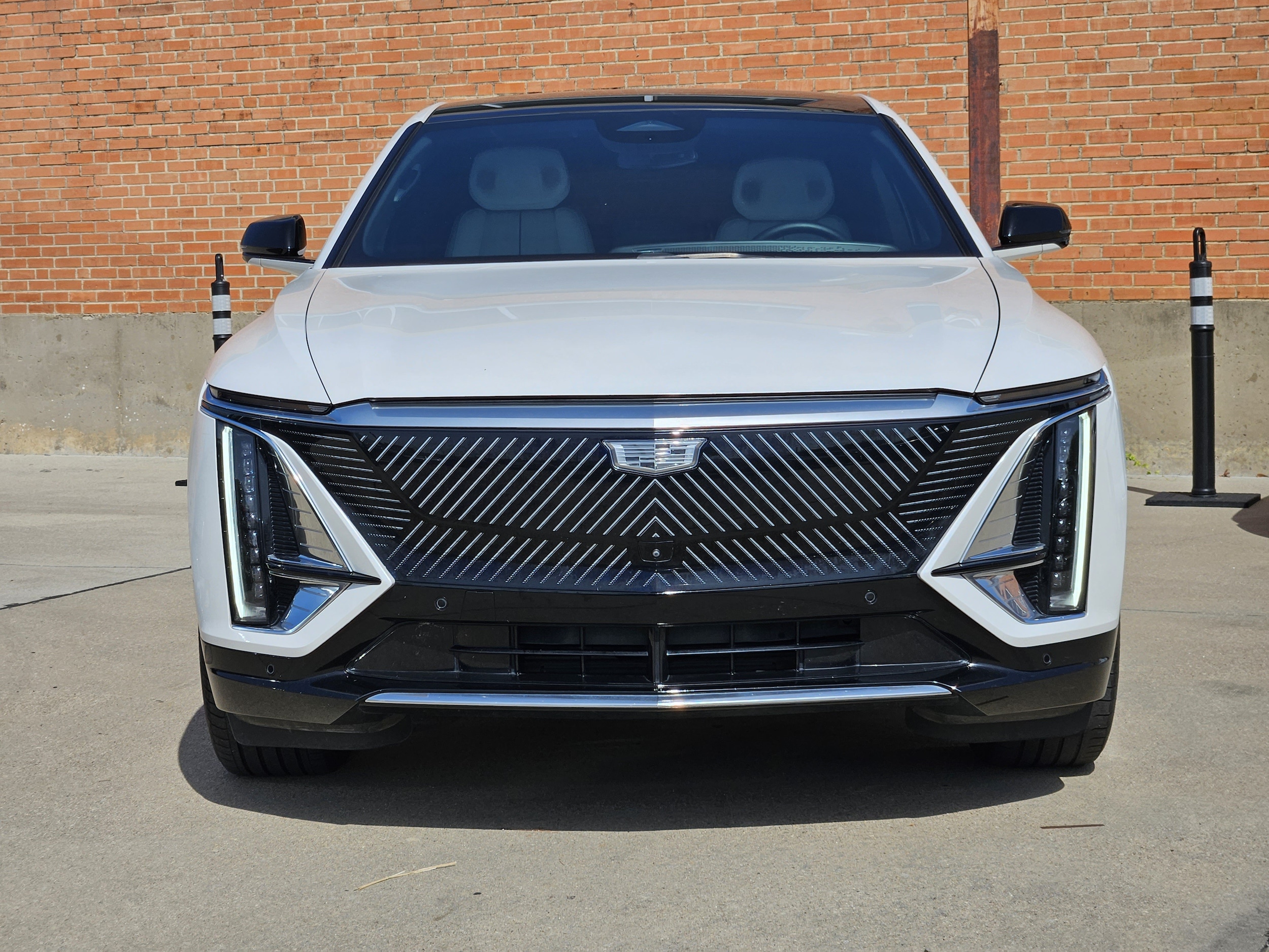 Used 2024 Cadillac LYRIQ Luxury 2 with VIN 1GYKPRRL3RZ131139 for sale in Plano, TX