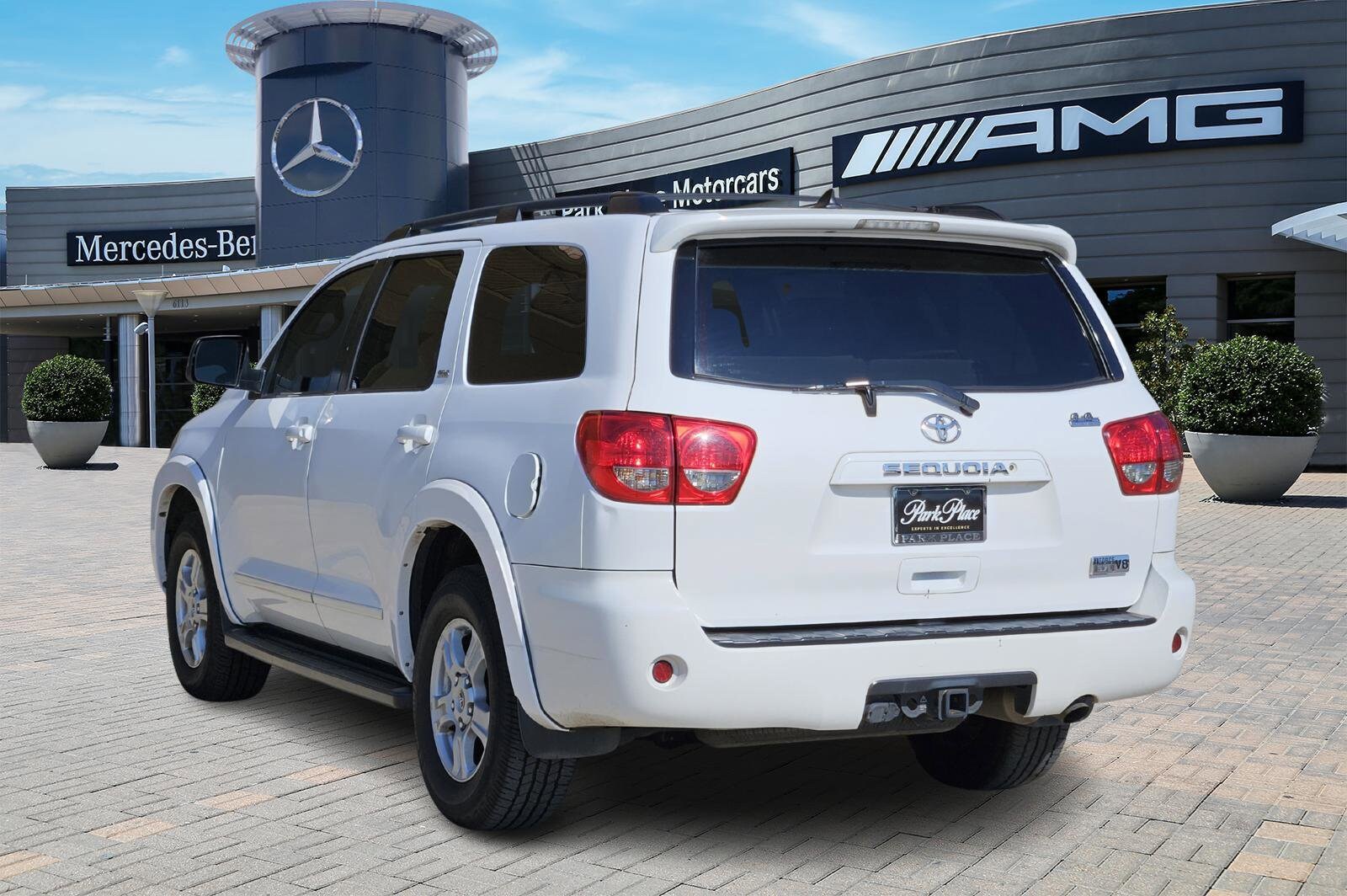 2011 Toyota Sequoia SR5 photo 3