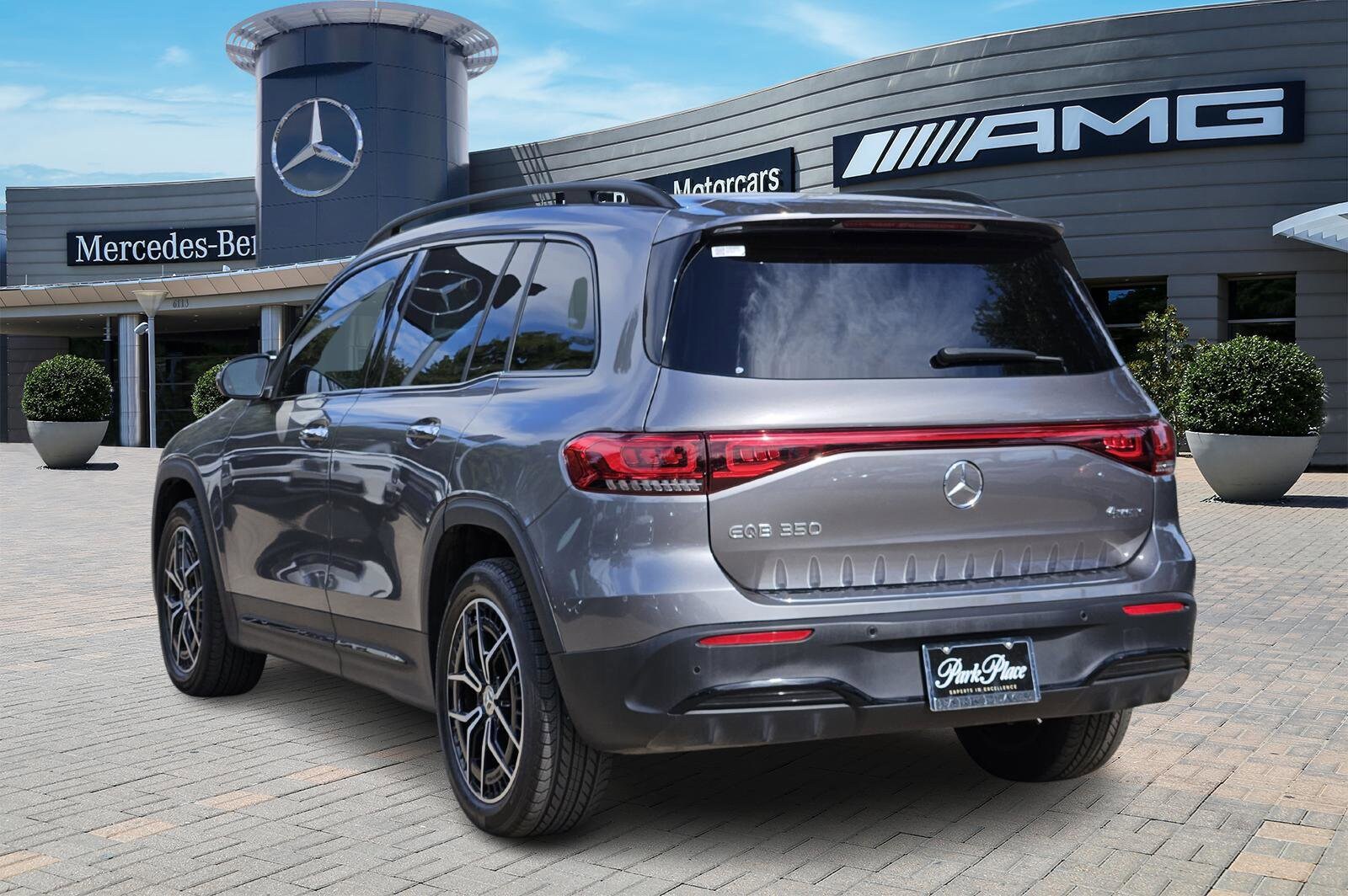 2023 Mercedes Benz EQB 350 4MATIC photo 4