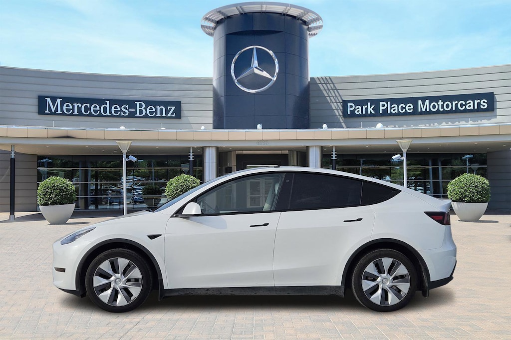 Used 2023 Tesla Model Y Long Range SUV