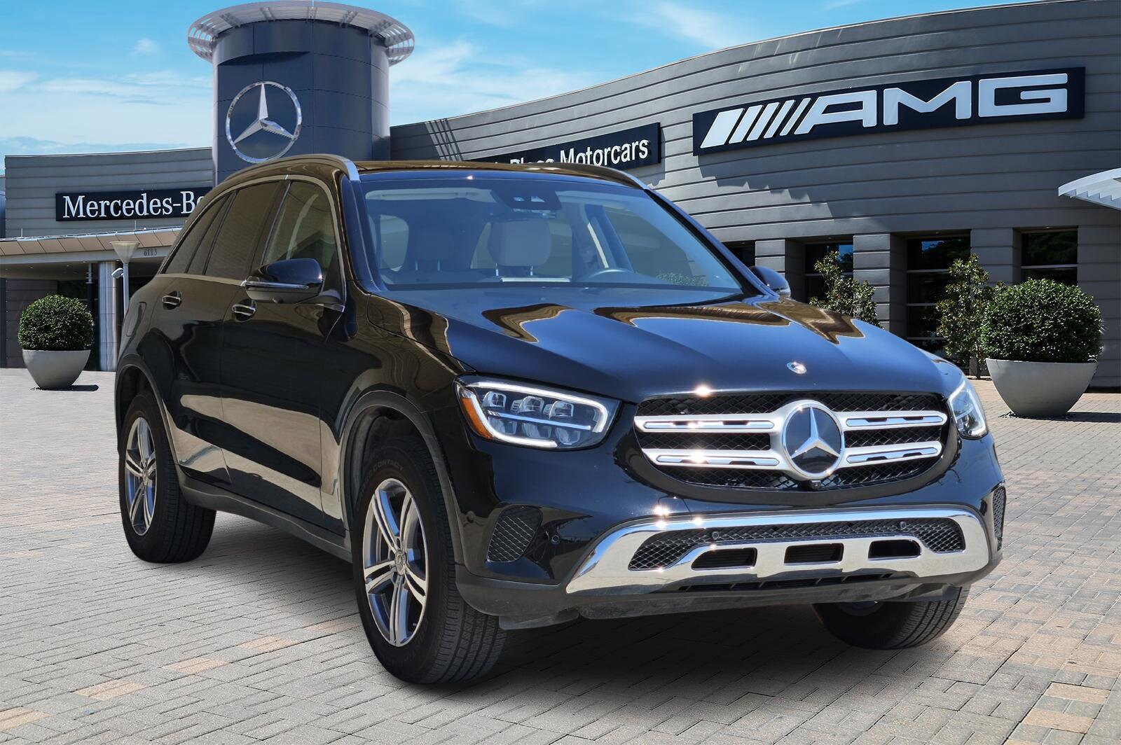 2022 Mercedes Benz GLC 300 photo 2