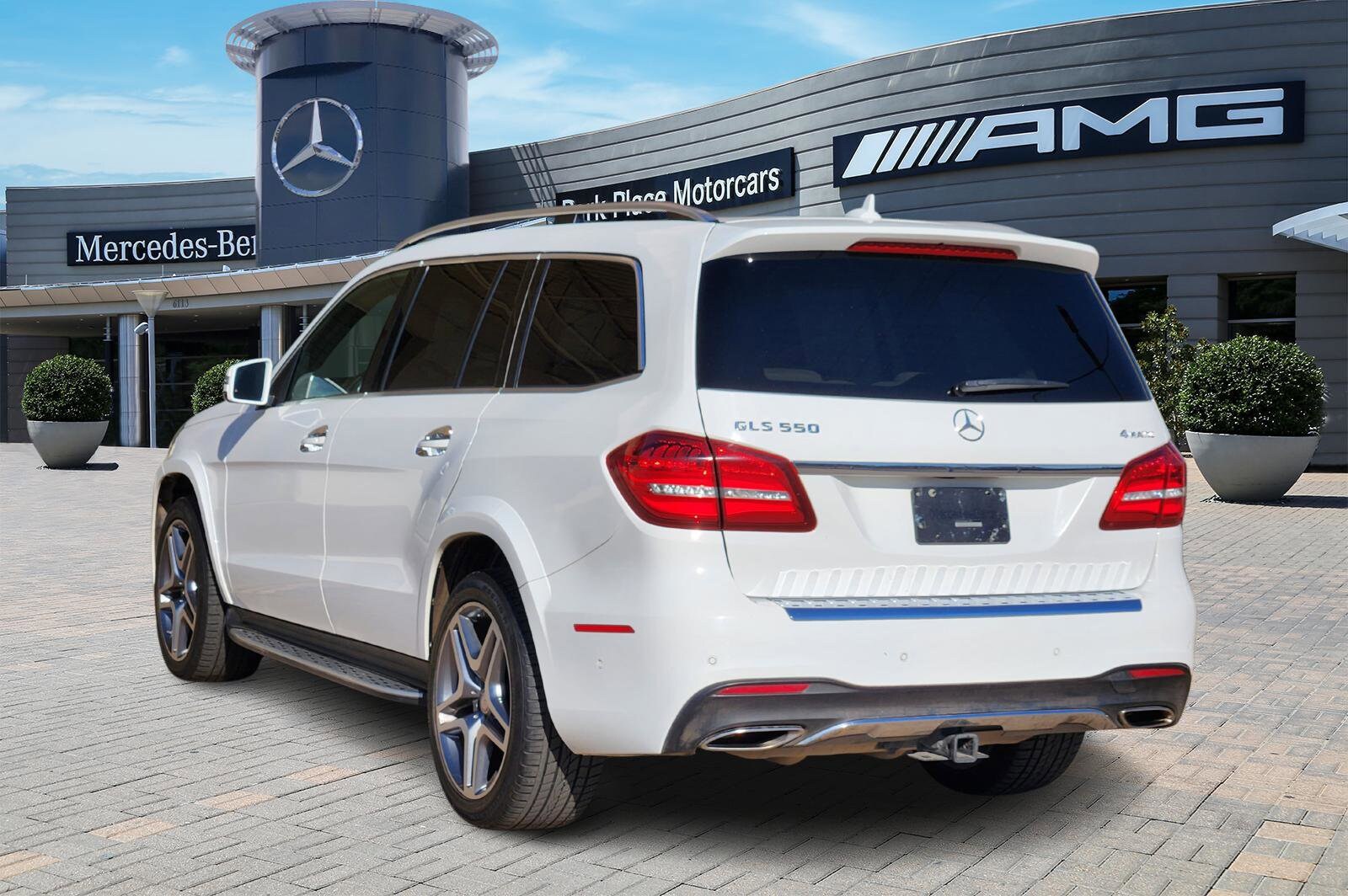 2017 Mercedes Benz GLS 550 photo 2
