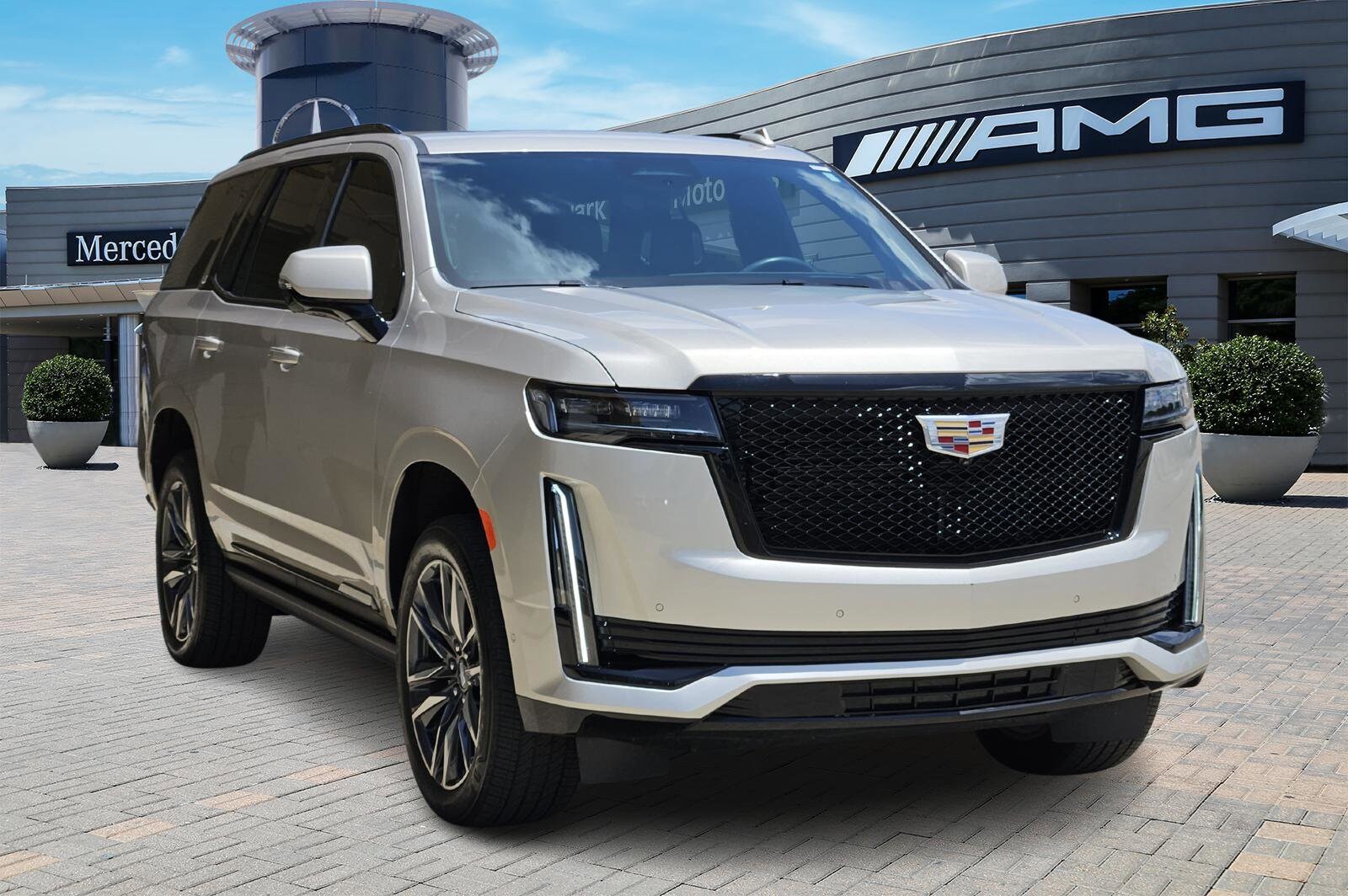 2023 Cadillac Escalade Sport Platinum photo 2