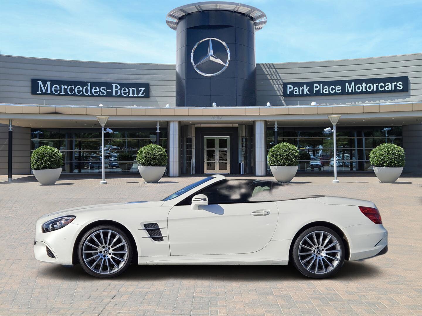 2020 Mercedes Benz SL 450 photo 3