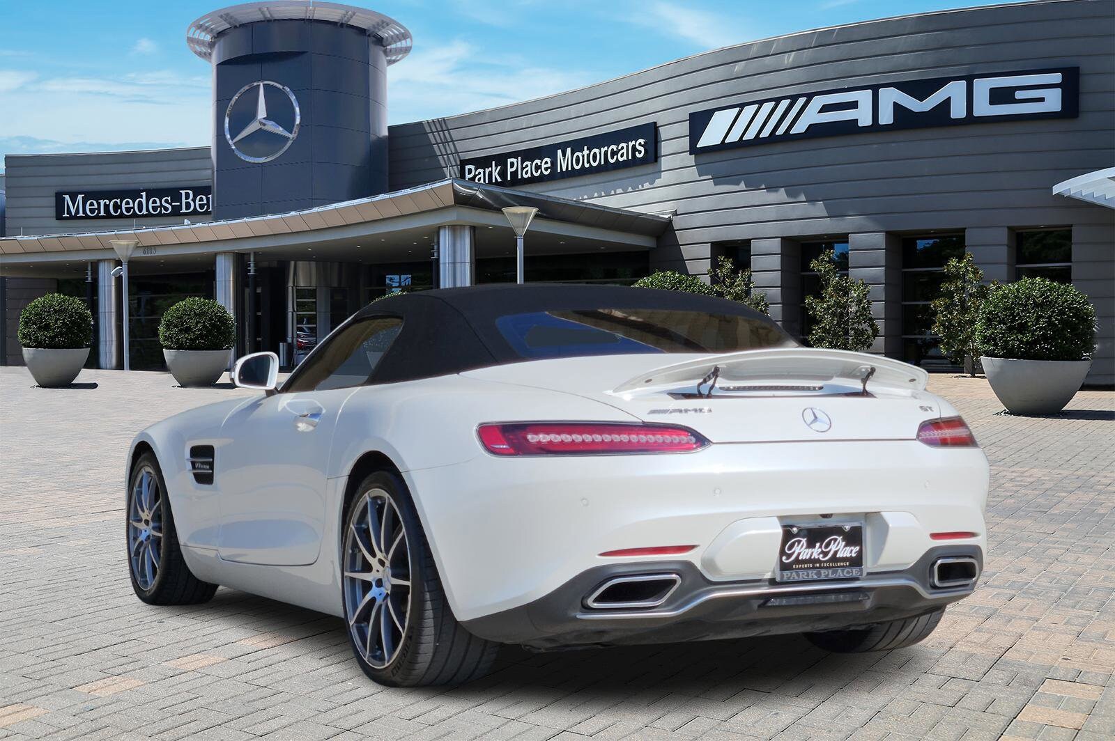2018 Mercedes Benz AMG GT Roadster photo 3