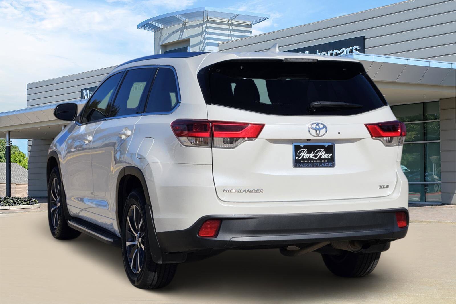 2017 Toyota Highlander XLE photo 4
