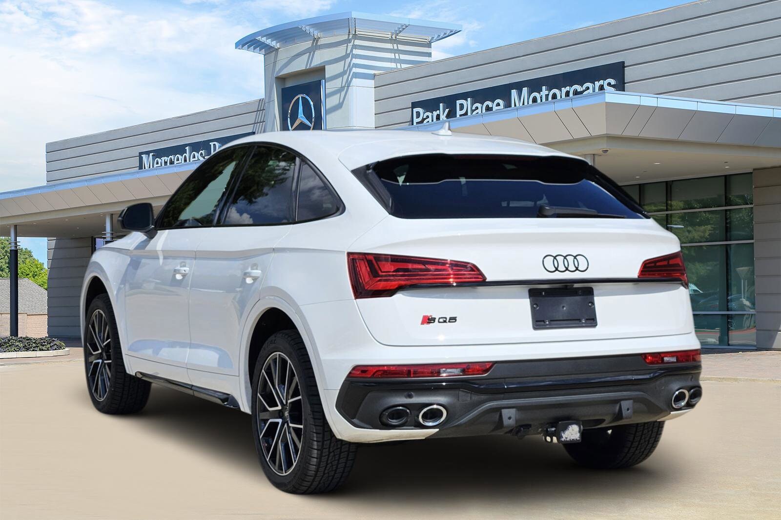 2023 Audi SQ5 Premium Plus photo 2