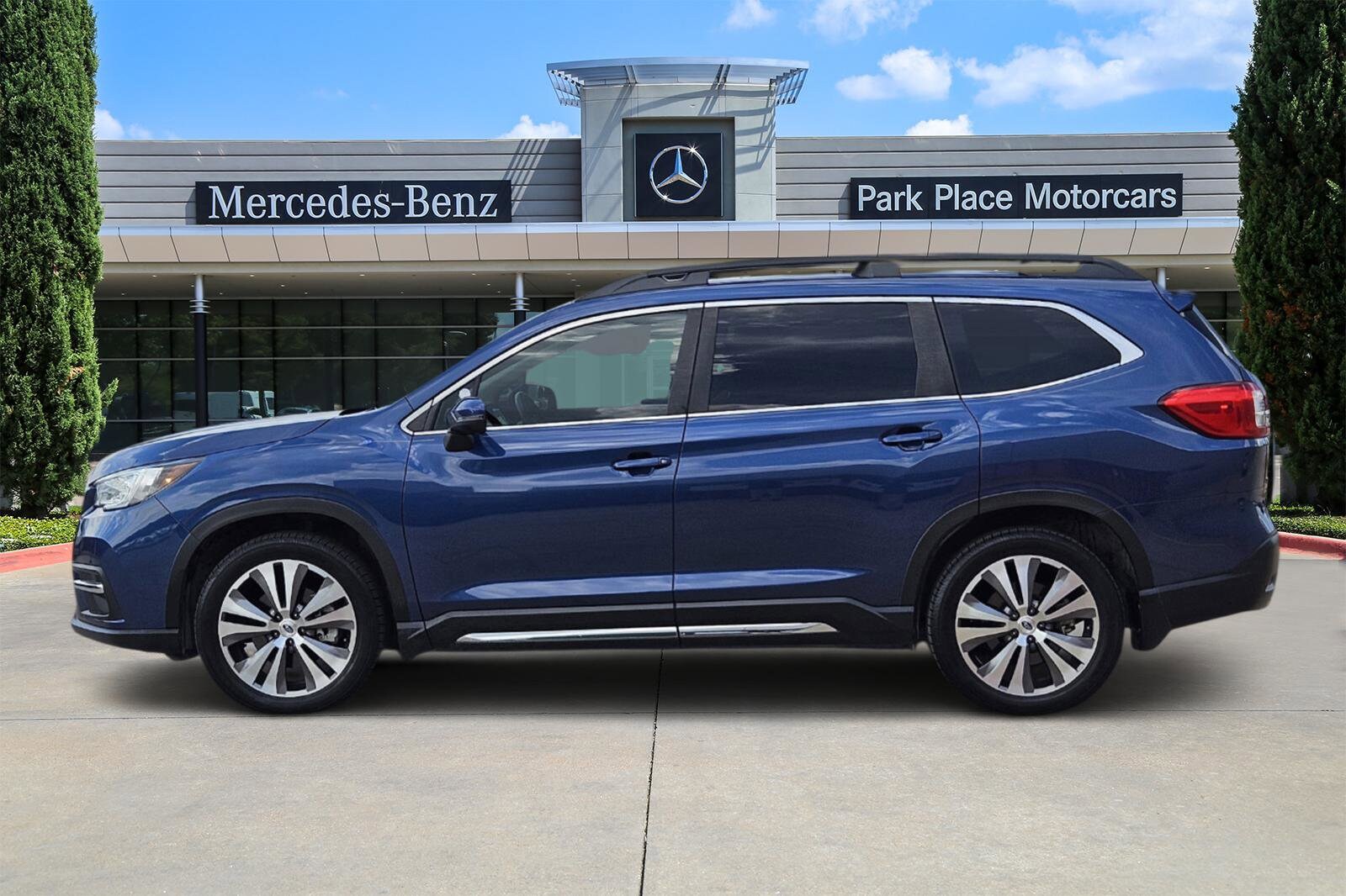 2022 Subaru Ascent Limited photo 3