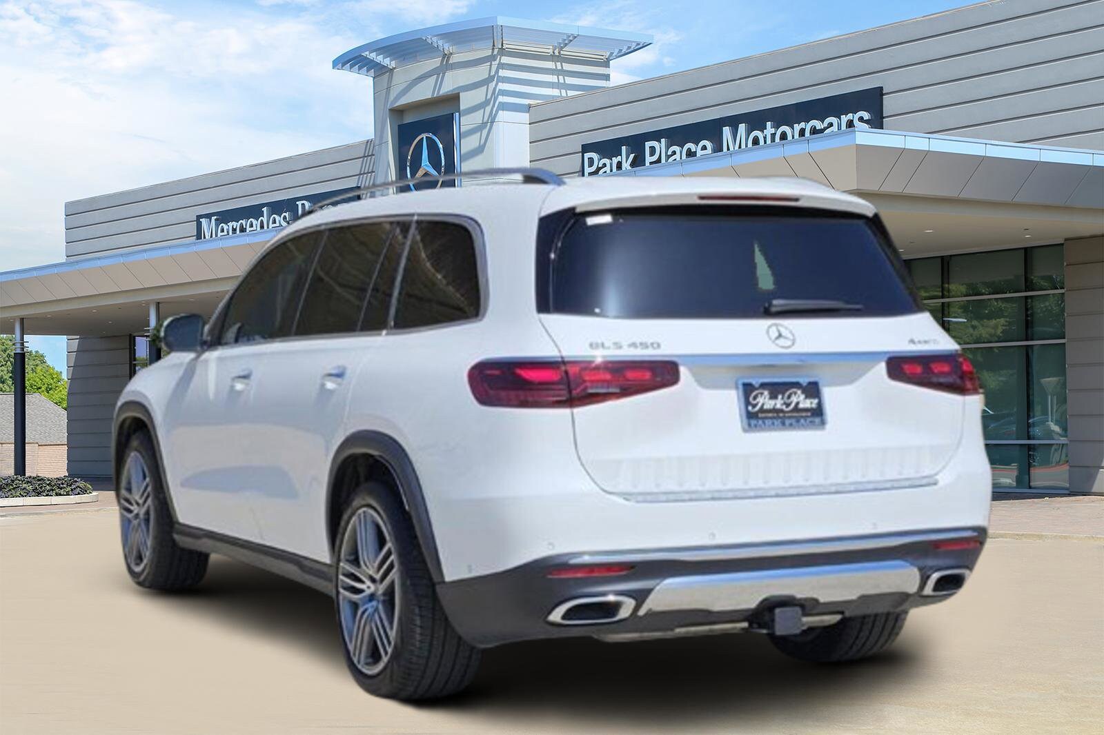 2024 Mercedes Benz GLS 450 photo 4