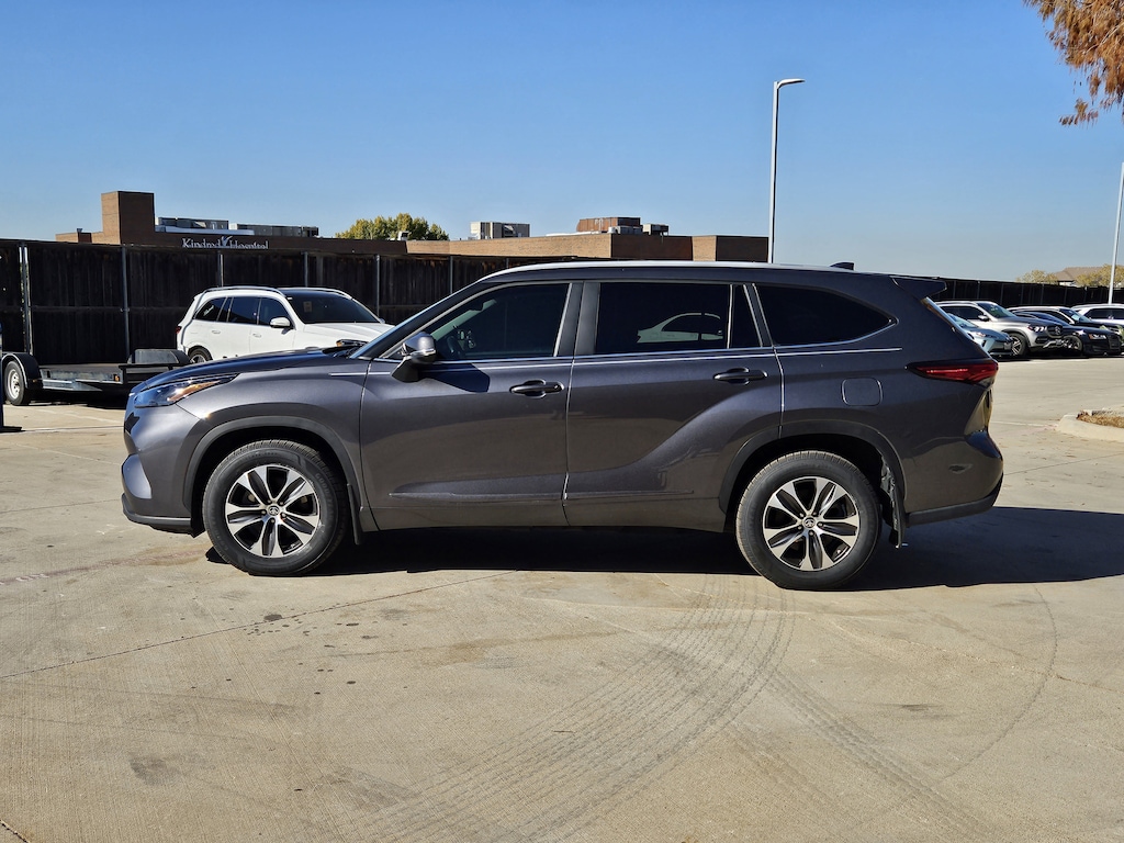 Used 2023 Toyota Highlander XLE SUV