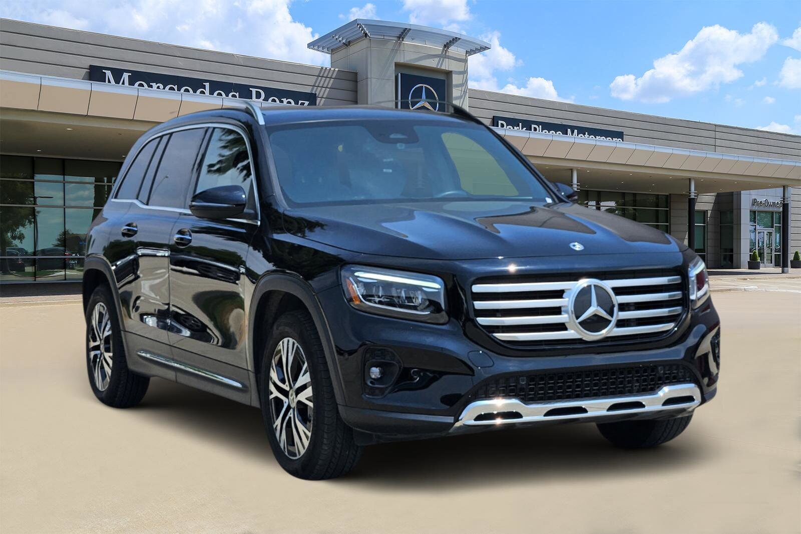 2024 Mercedes Benz GLB 250 photo 2