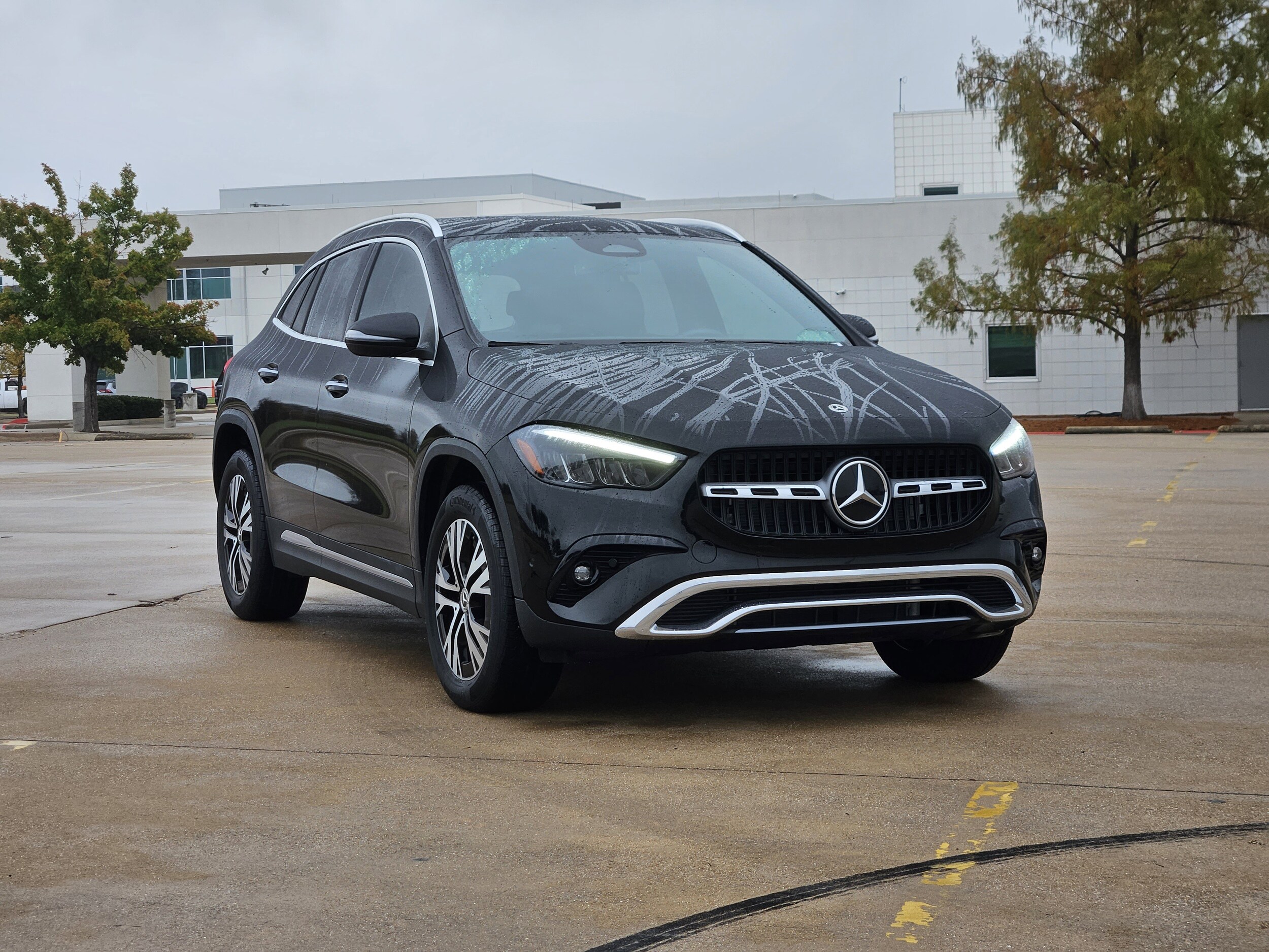 2025 Mercedes Benz GLA 250 photo 2