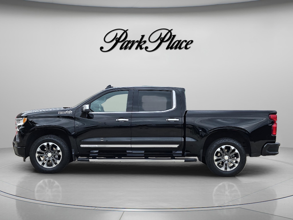Used 2025 Chevrolet Silverado 1500 High Country Truck Crew Cab