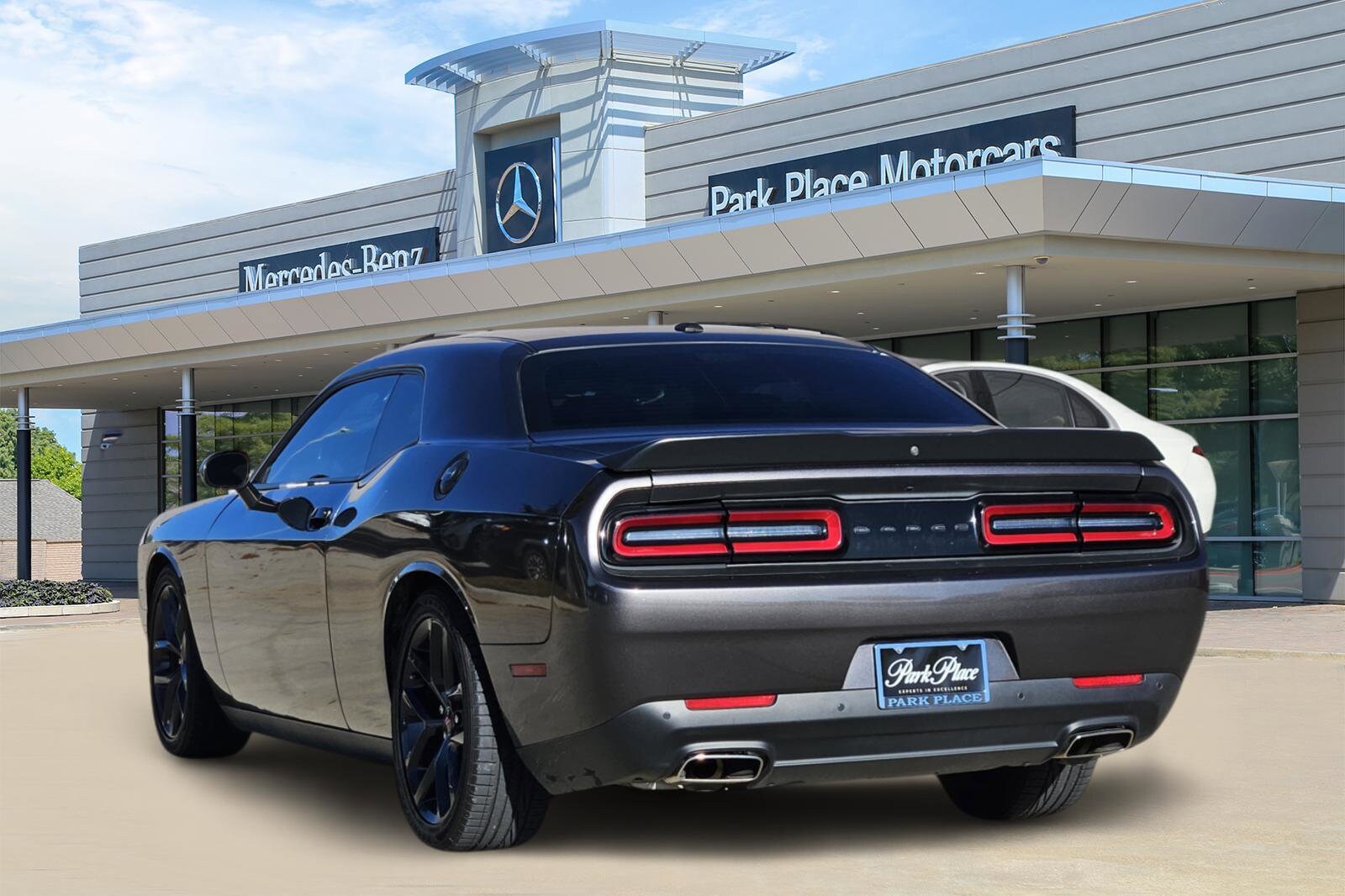 2021 Dodge Challenger GT photo 3