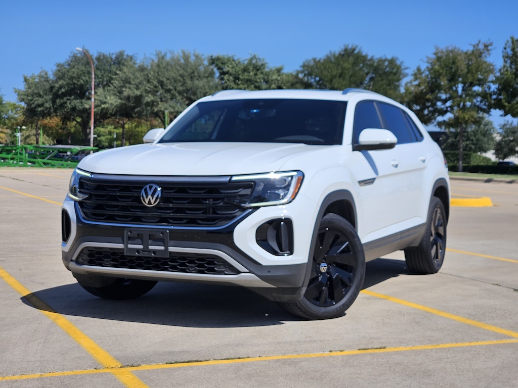 Used 2024 Volkswagen Atlas Cross Sport 2.0T SE w/Technology SUV