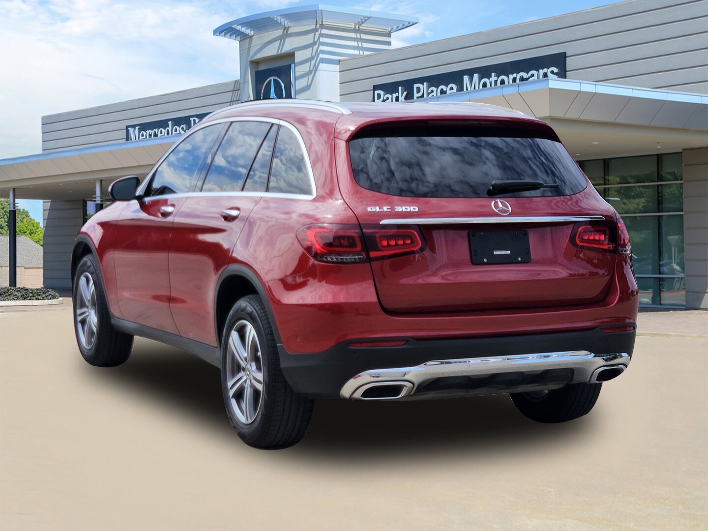 2022 Mercedes Benz GLC 300 photo 4