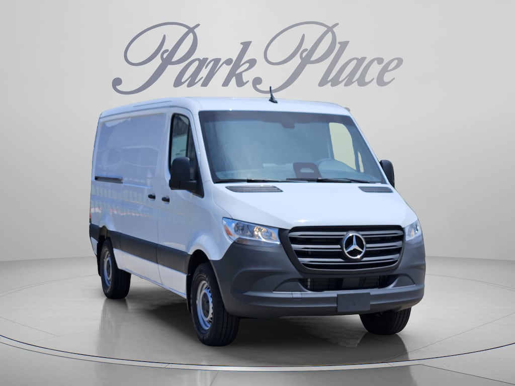 New 2026 Mercedes-Benz Sprinter 2500 Standard Roof 4-Cyl Diesel