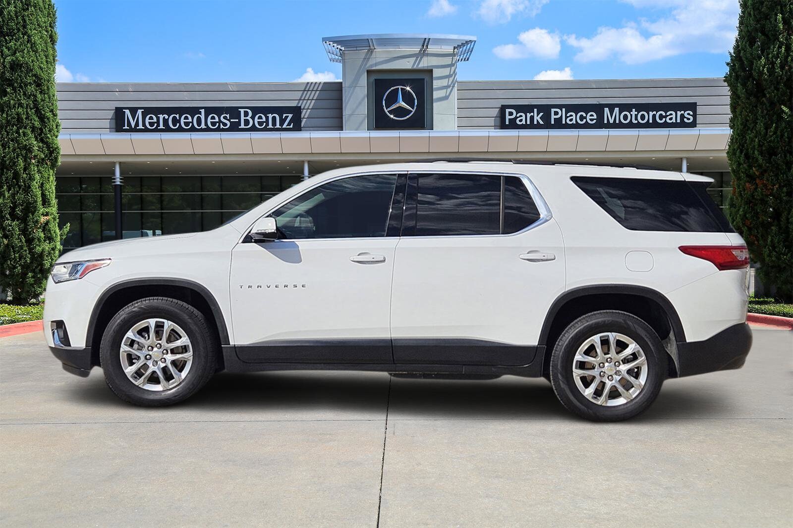 2019 Chevrolet Traverse 3LT photo 3
