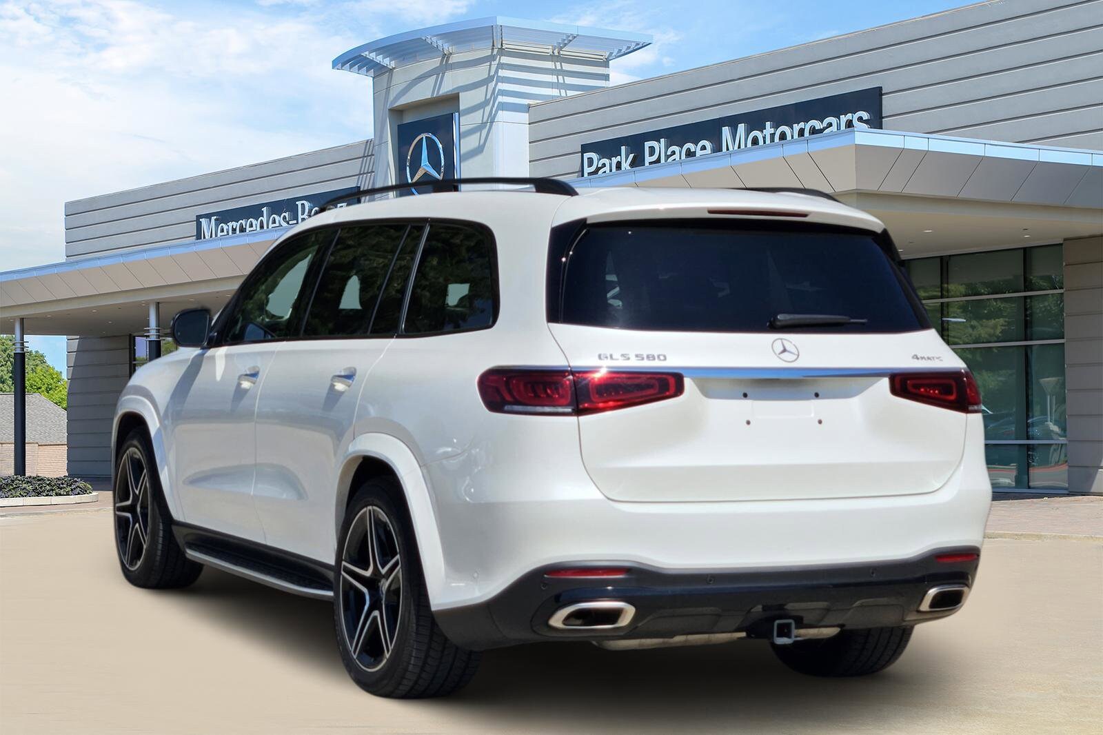 2021 Mercedes Benz GLS 580 photo 2