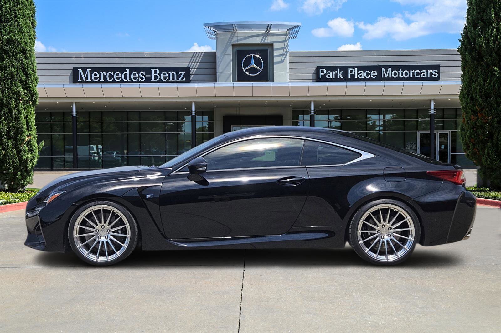 2016 Lexus RC F photo 3