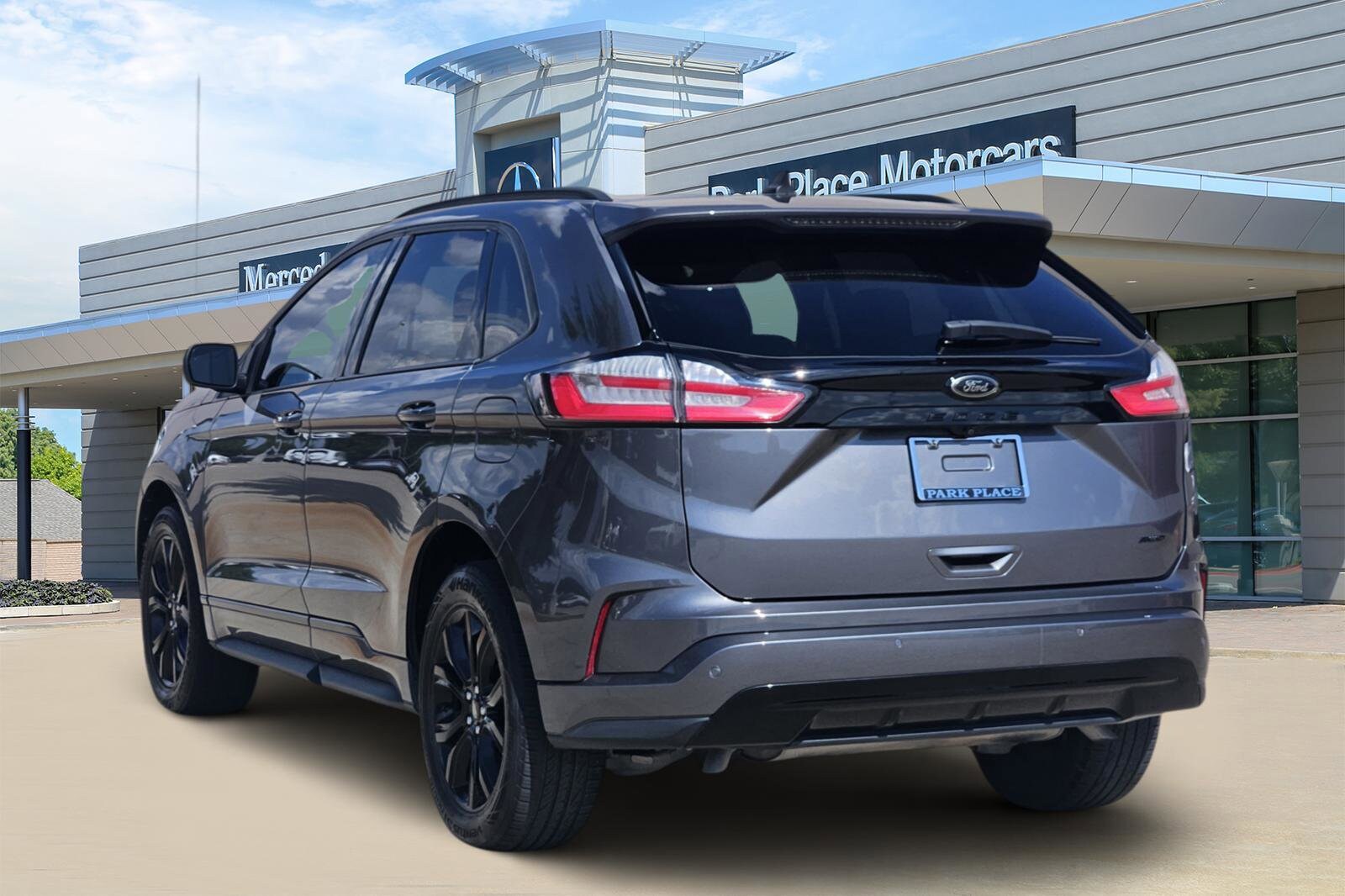 2022 Ford Edge SE photo 4