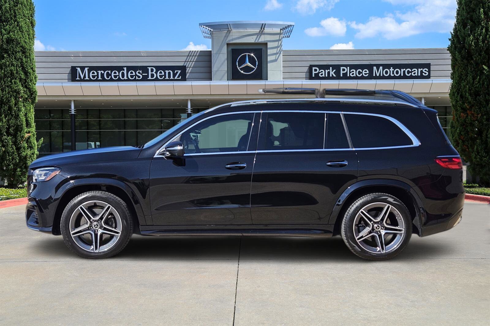 2024 Mercedes Benz GLS 450 photo 3
