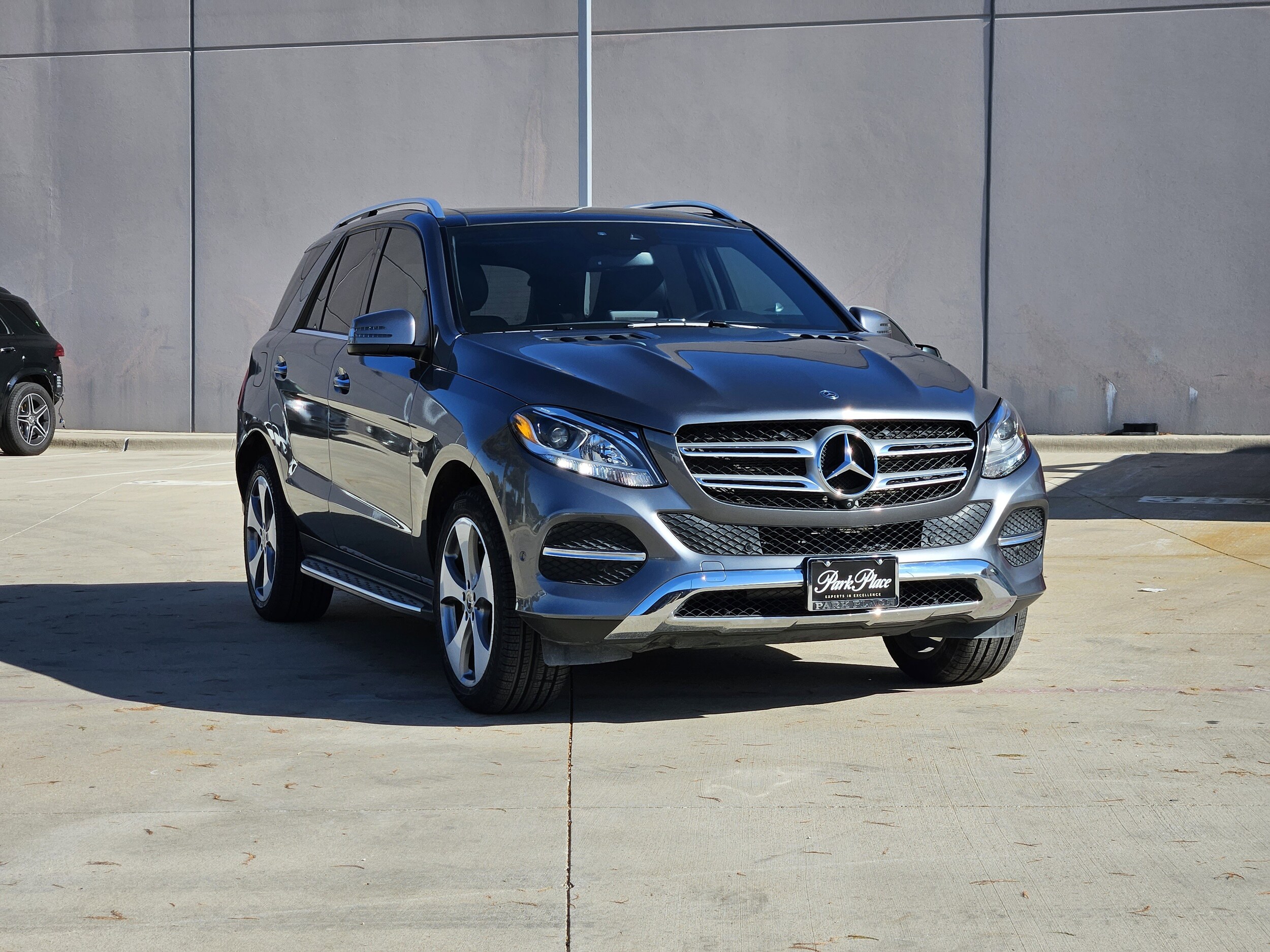 2019 Mercedes Benz GLE 400 photo 2