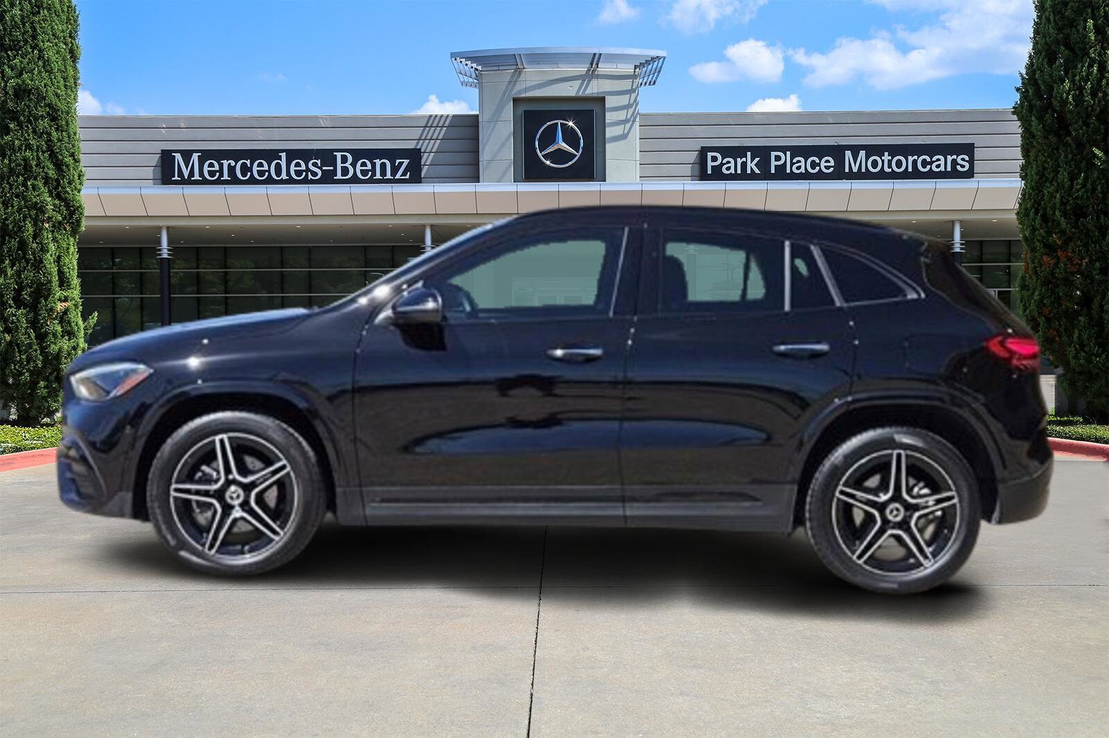 2024 Mercedes Benz GLA 250 photo 3