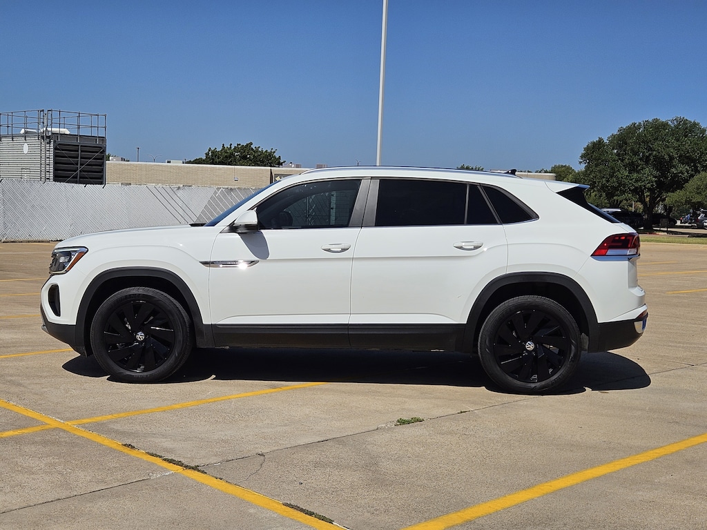 Used 2024 Volkswagen Atlas Cross Sport 2.0T SE w/Technology SUV