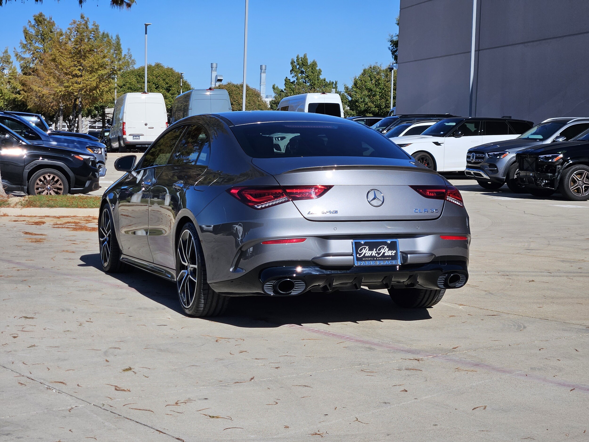 2022 Mercedes Benz CLA 35 AMG photo 3