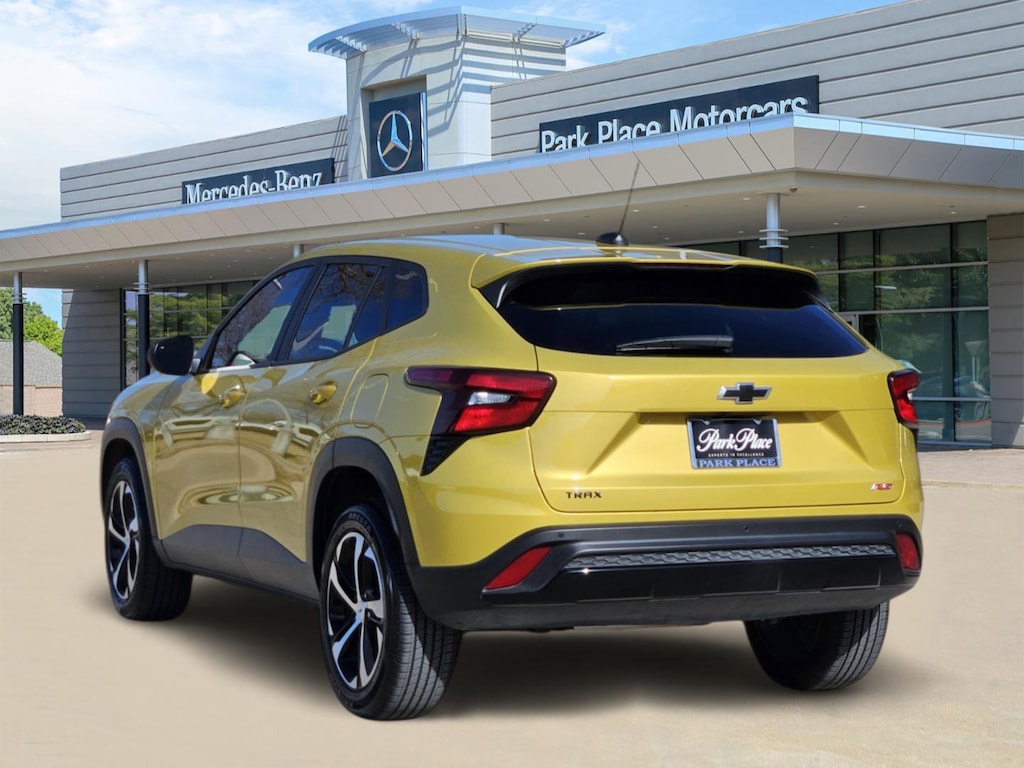 Used 2024 Chevrolet Trax 1RS SUV