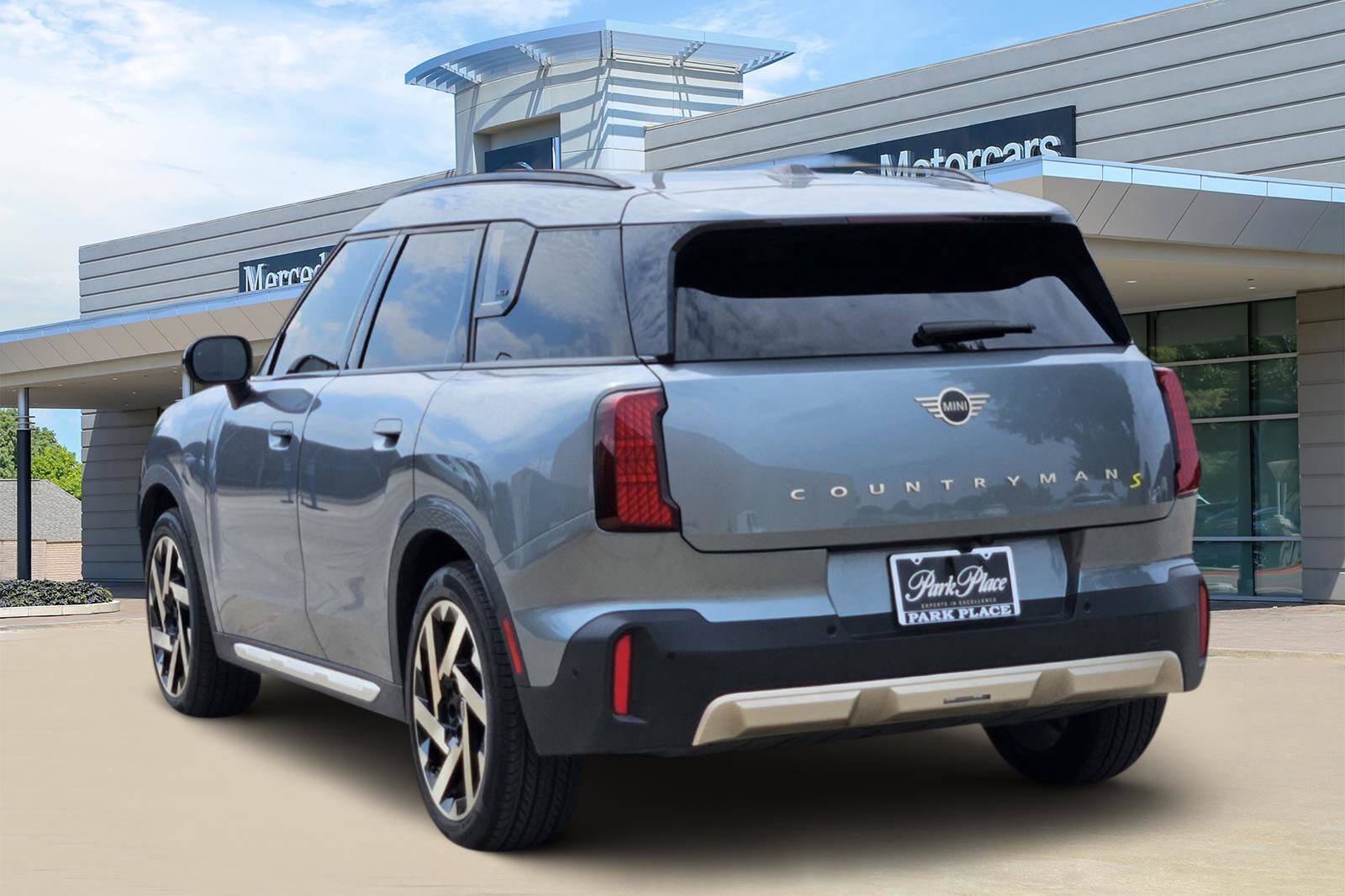 2025 Mini Countryman SE ALL4 photo 2
